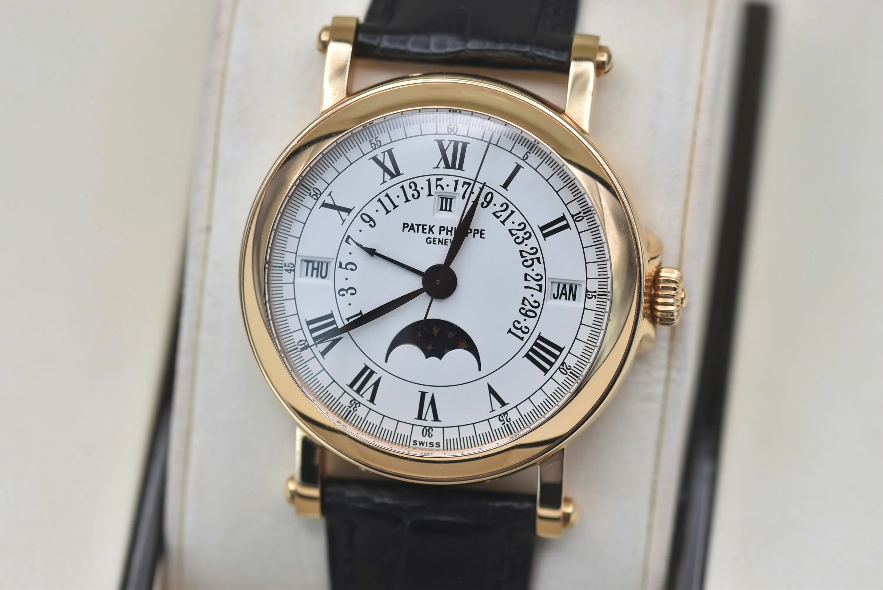 Patek Philippe Perpetual Calendar 5059R 36mm Rose gold White 2