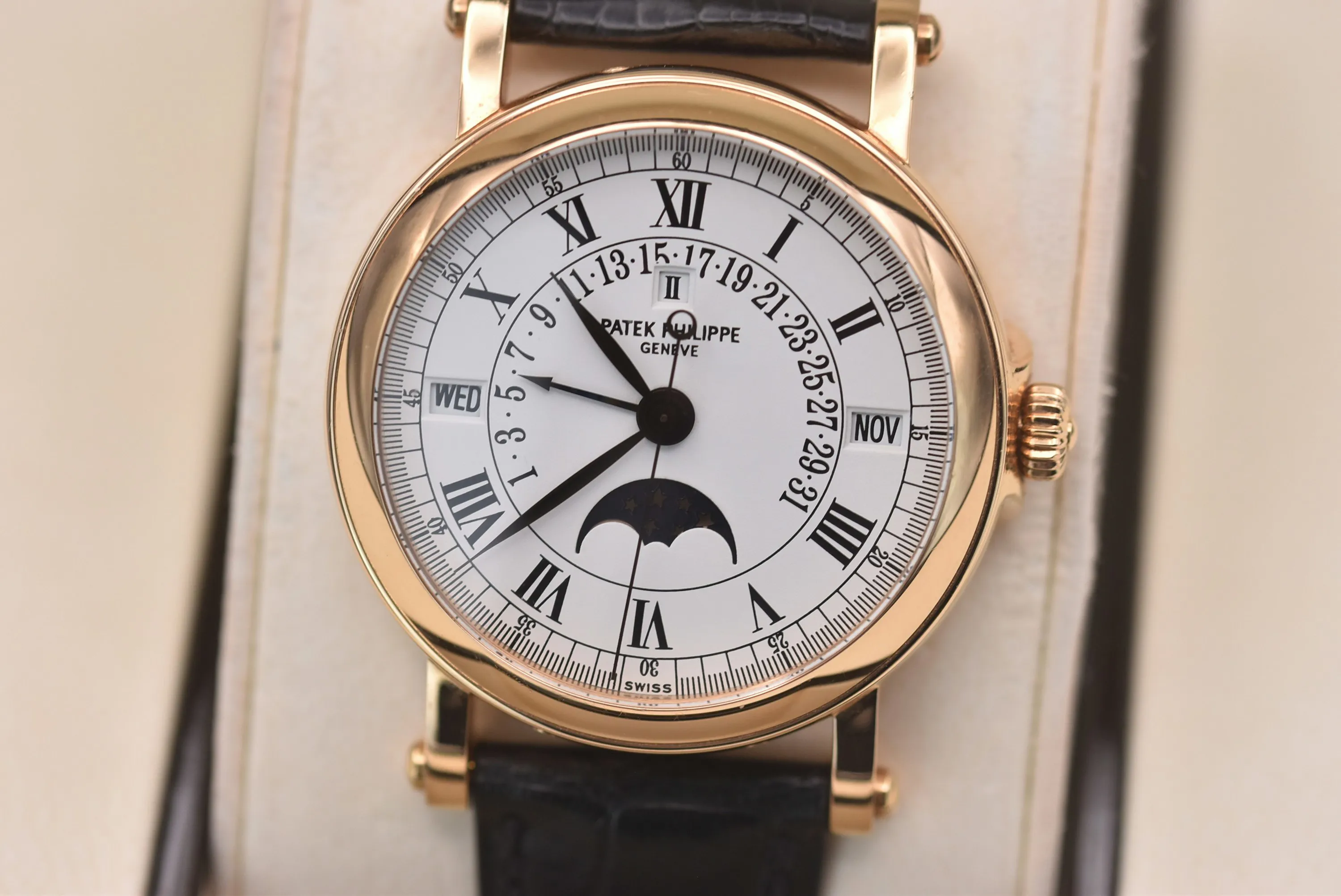 Patek Philippe Perpetual Calendar 5059R 36mm Rose gold White 3