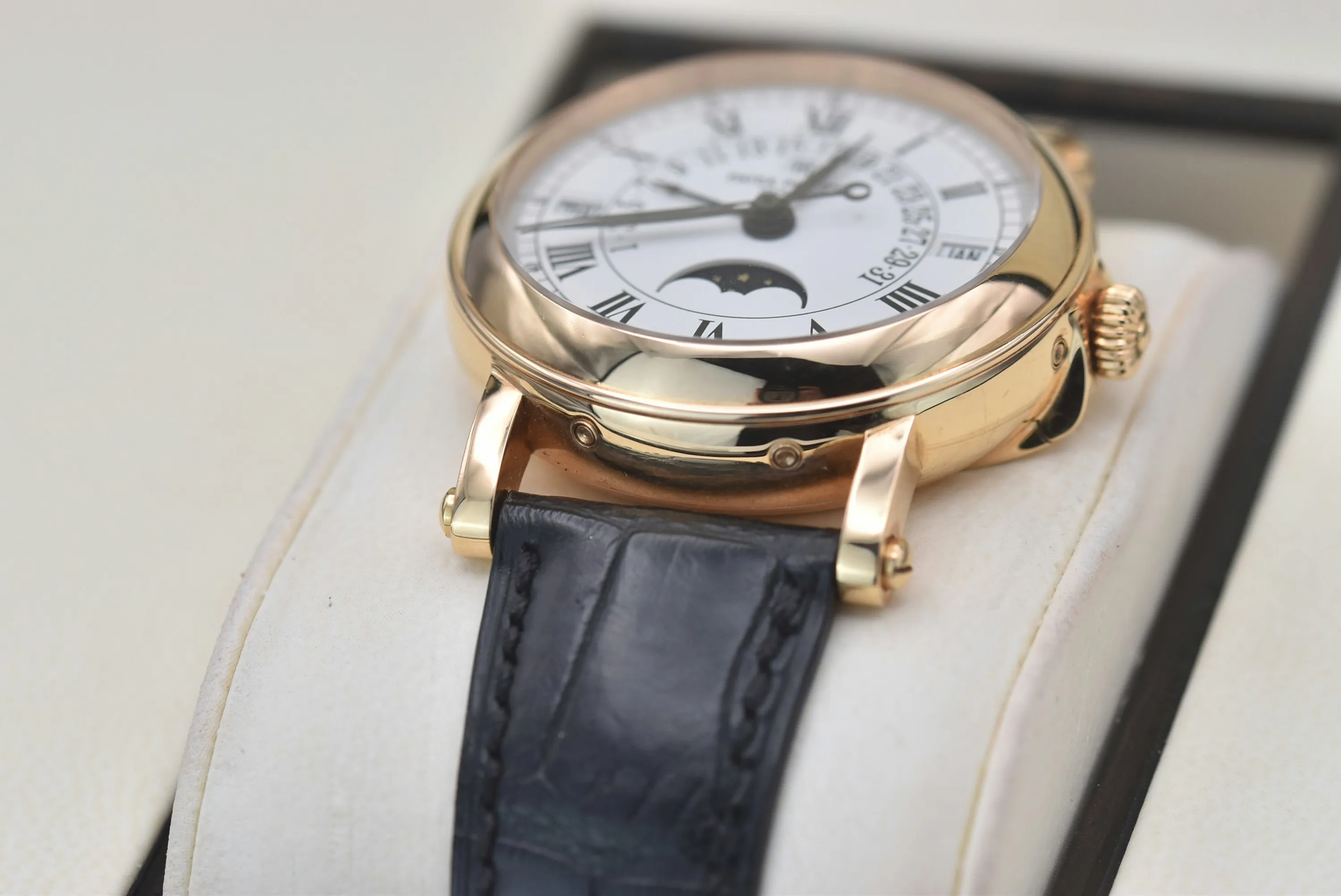 Patek Philippe Perpetual Calendar 5059R 36mm Rose gold White 4