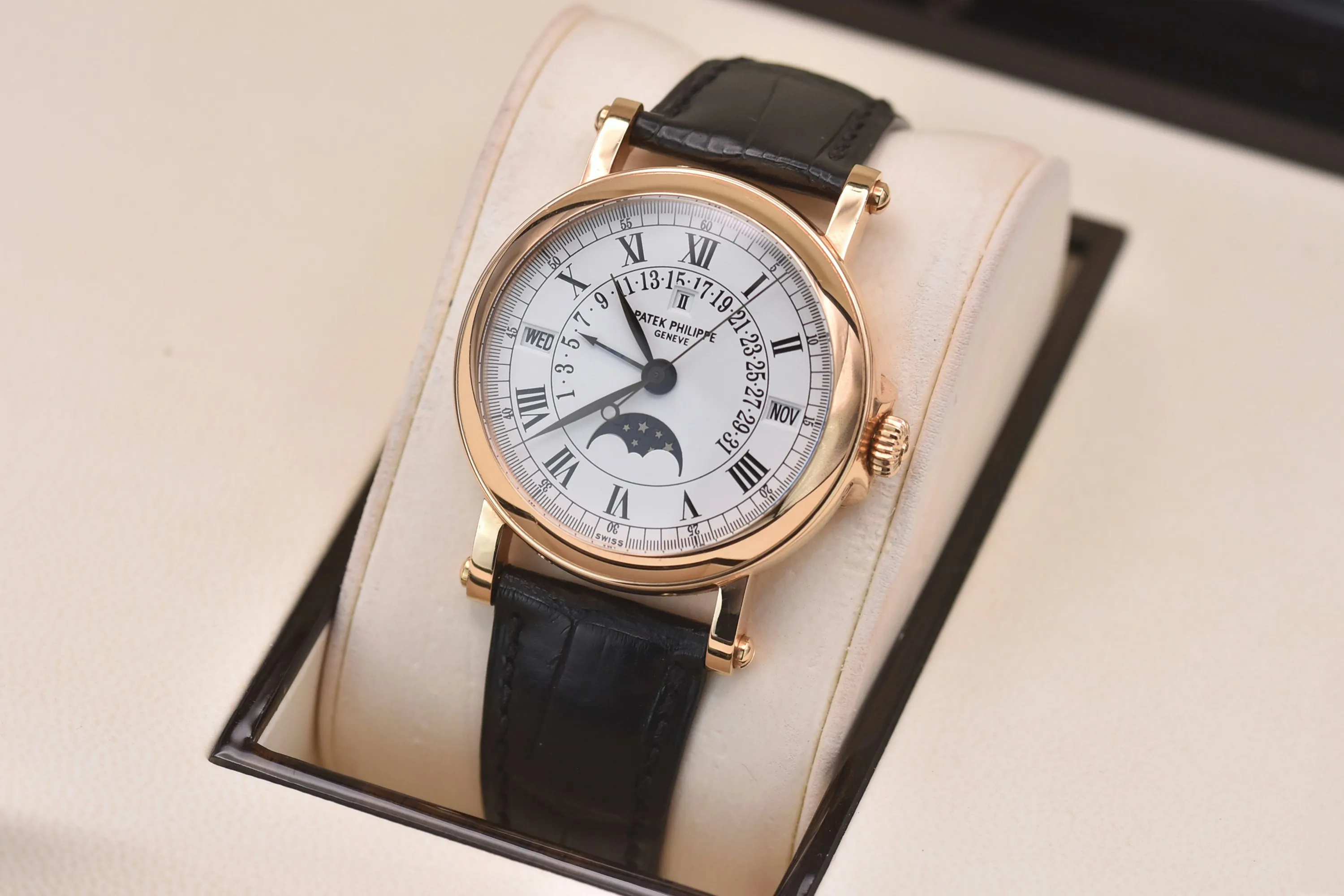 Patek Philippe Perpetual Calendar 5059R 36mm Rose gold White 16