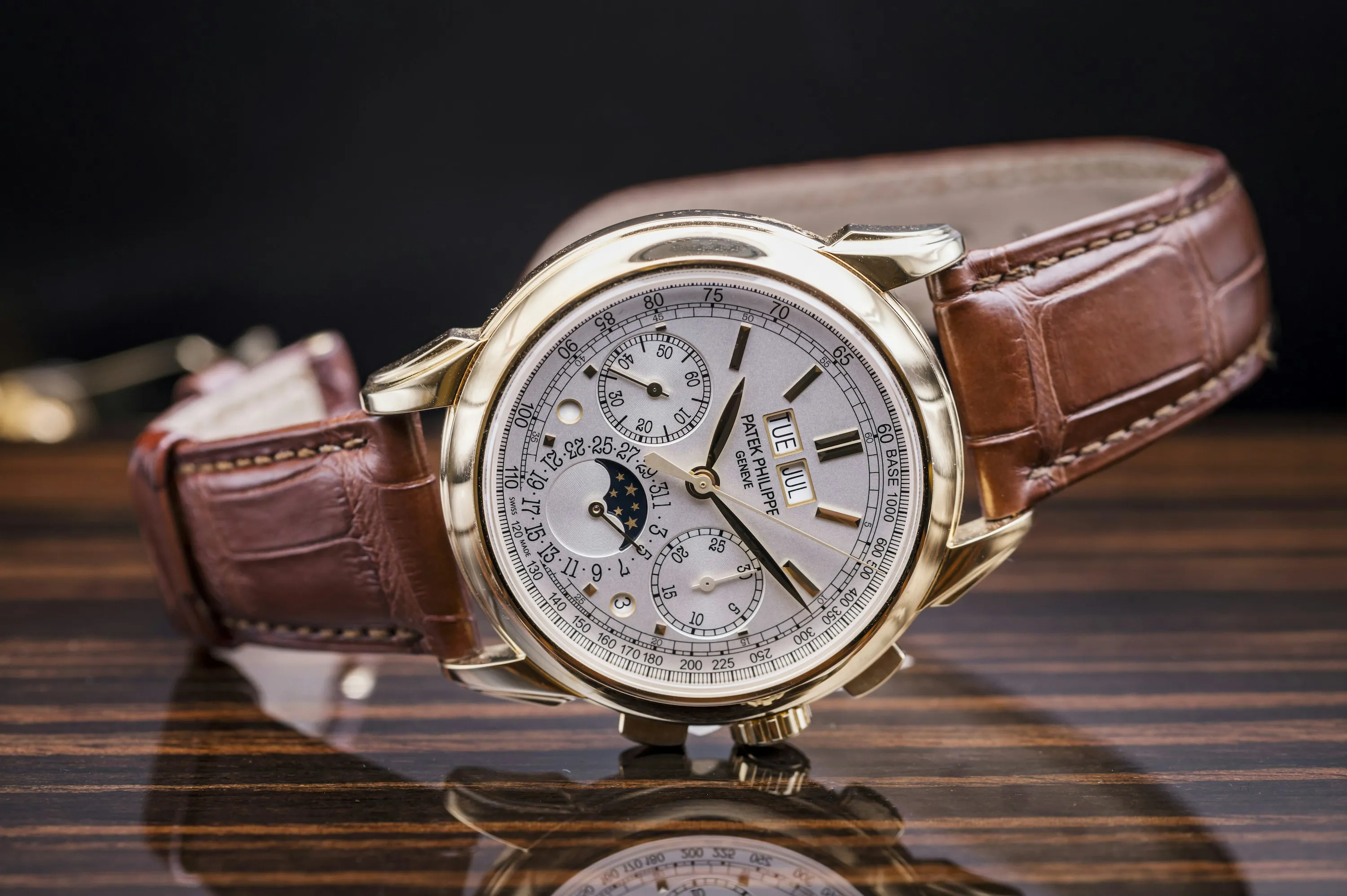 Patek Philippe Perpetual Calendar Chronograph 5270J 41mm Yellow gold Silver 3