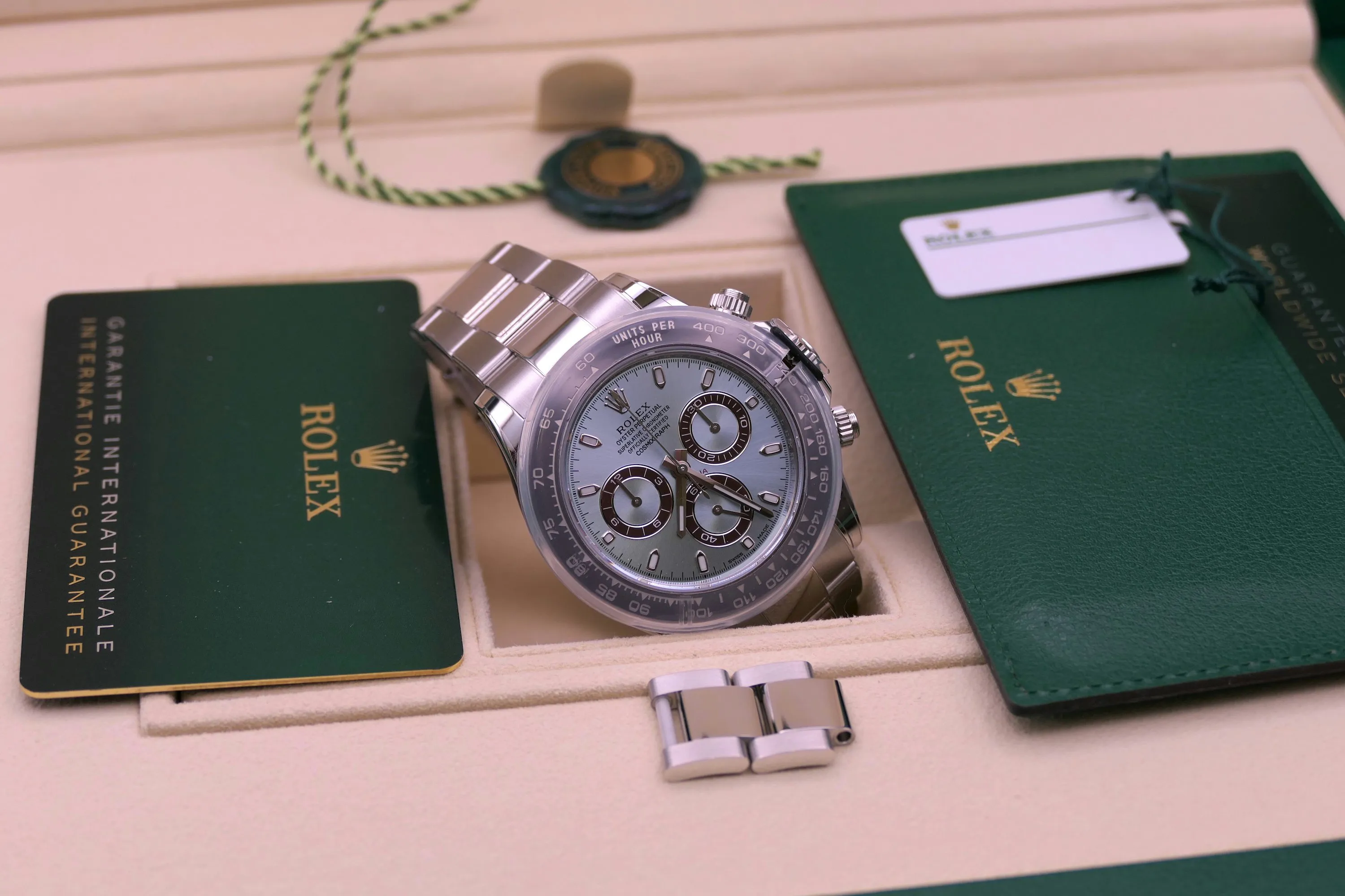 Rolex Daytona 116506 40mm Platinum Ice blue 22