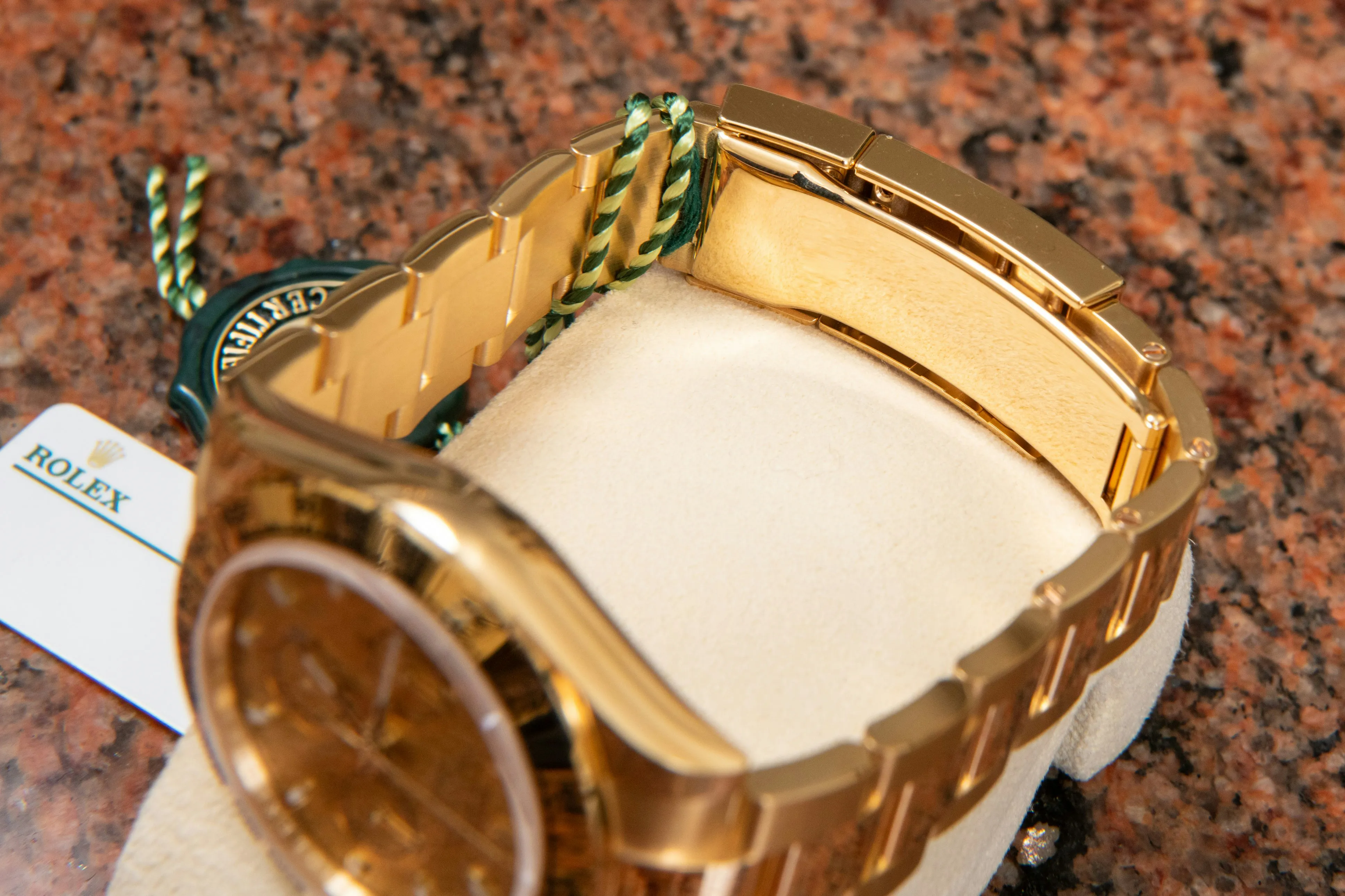 Rolex Daytona 116508 40mm Yellow gold Champagne 17