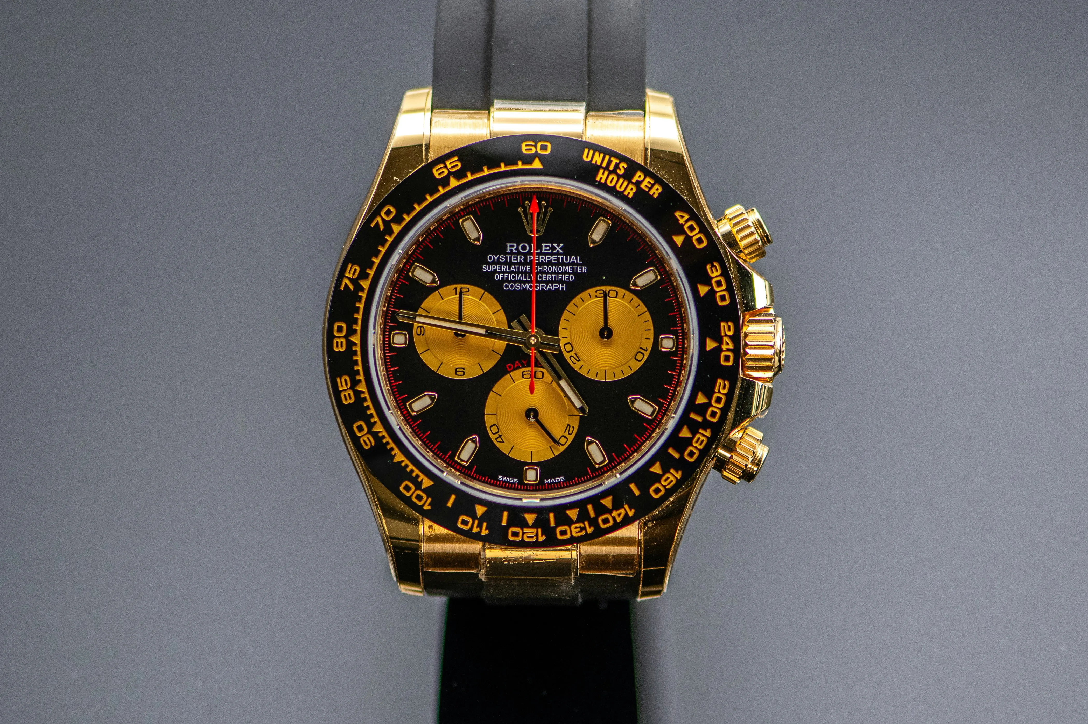 Rolex Daytona 116518LN 40mm Yellow gold Black 2