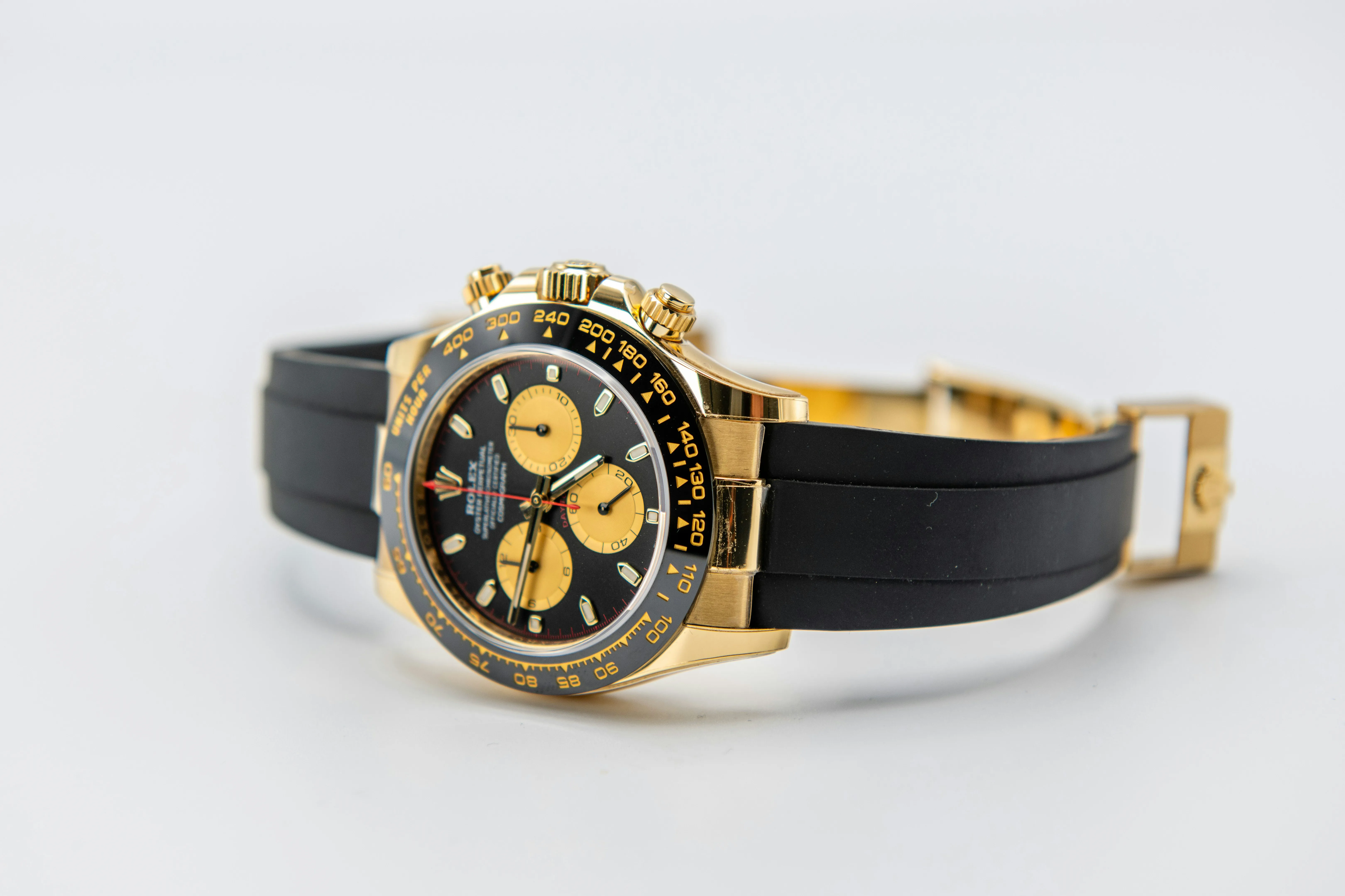 Rolex Daytona 116518LN 40mm Yellow gold Black 3