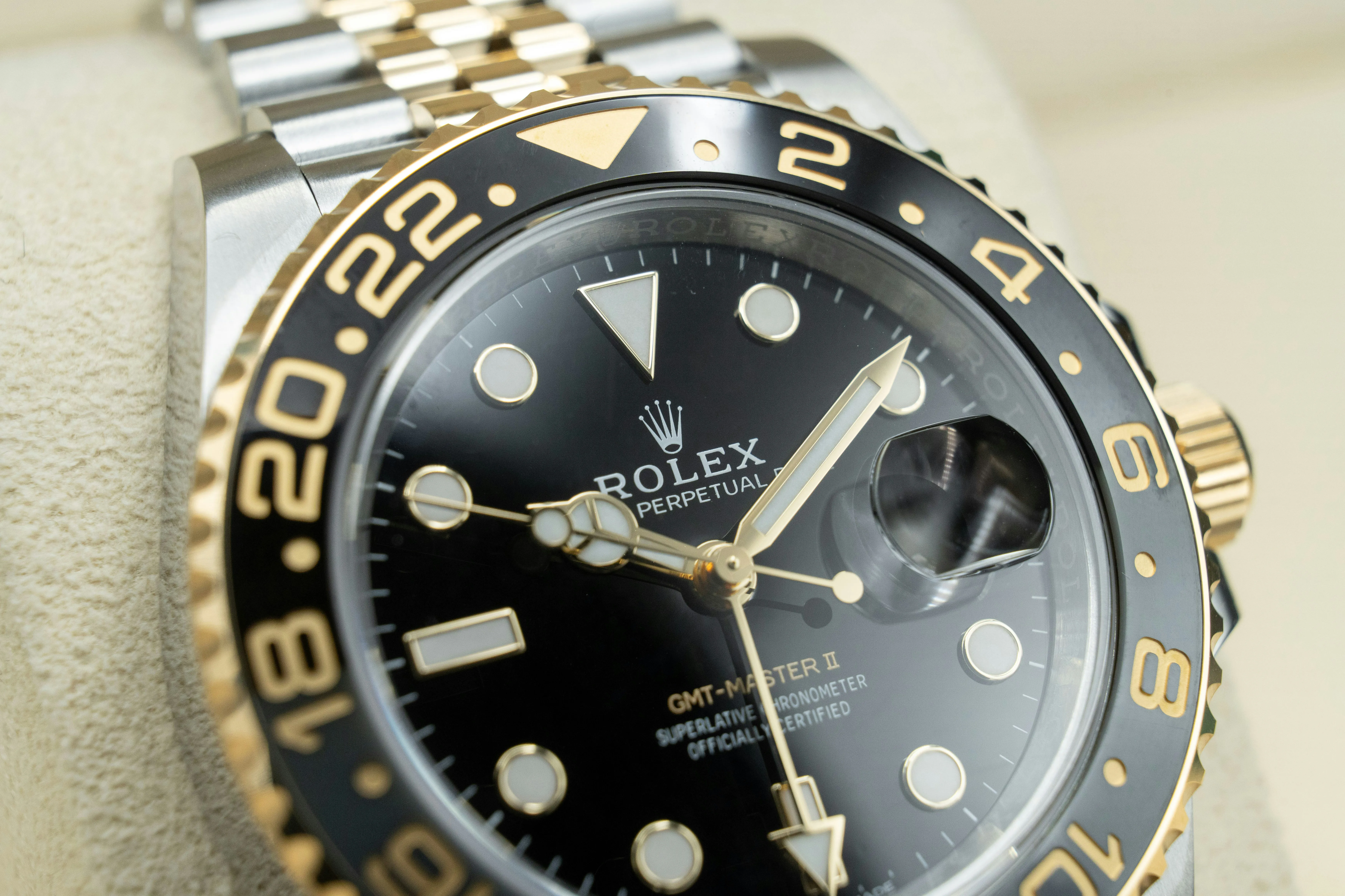 Rolex GMT-Master II 126713GRNR 40mm Yellow gold and Stainless steel Black 9