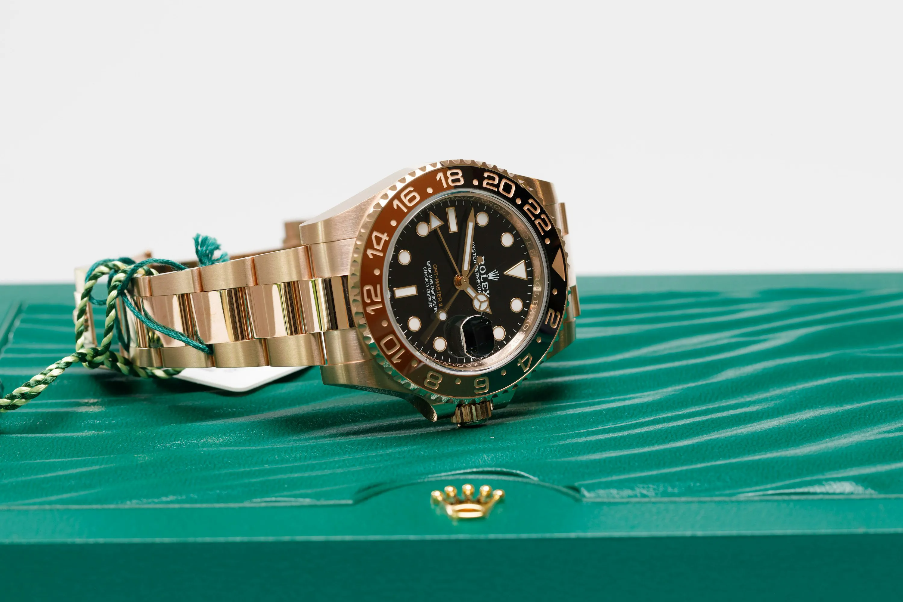 Rolex GMT-Master II 126715CHNR 40mm Rose gold Black 2