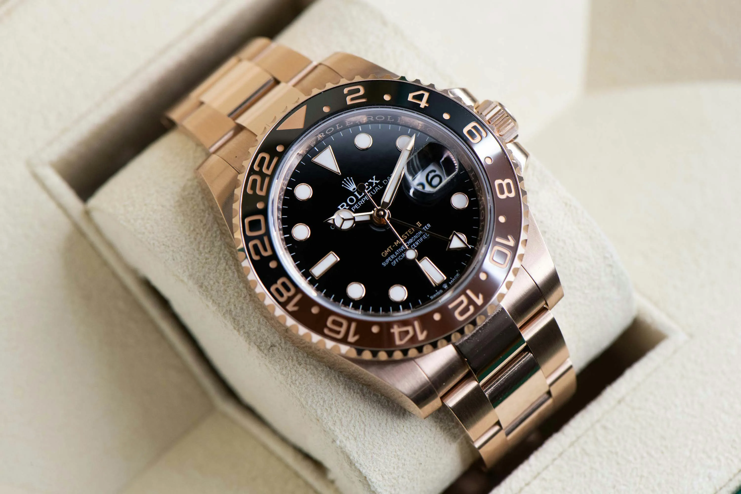 Rolex GMT-Master II 126715CHNR 40mm Rose gold Black 2