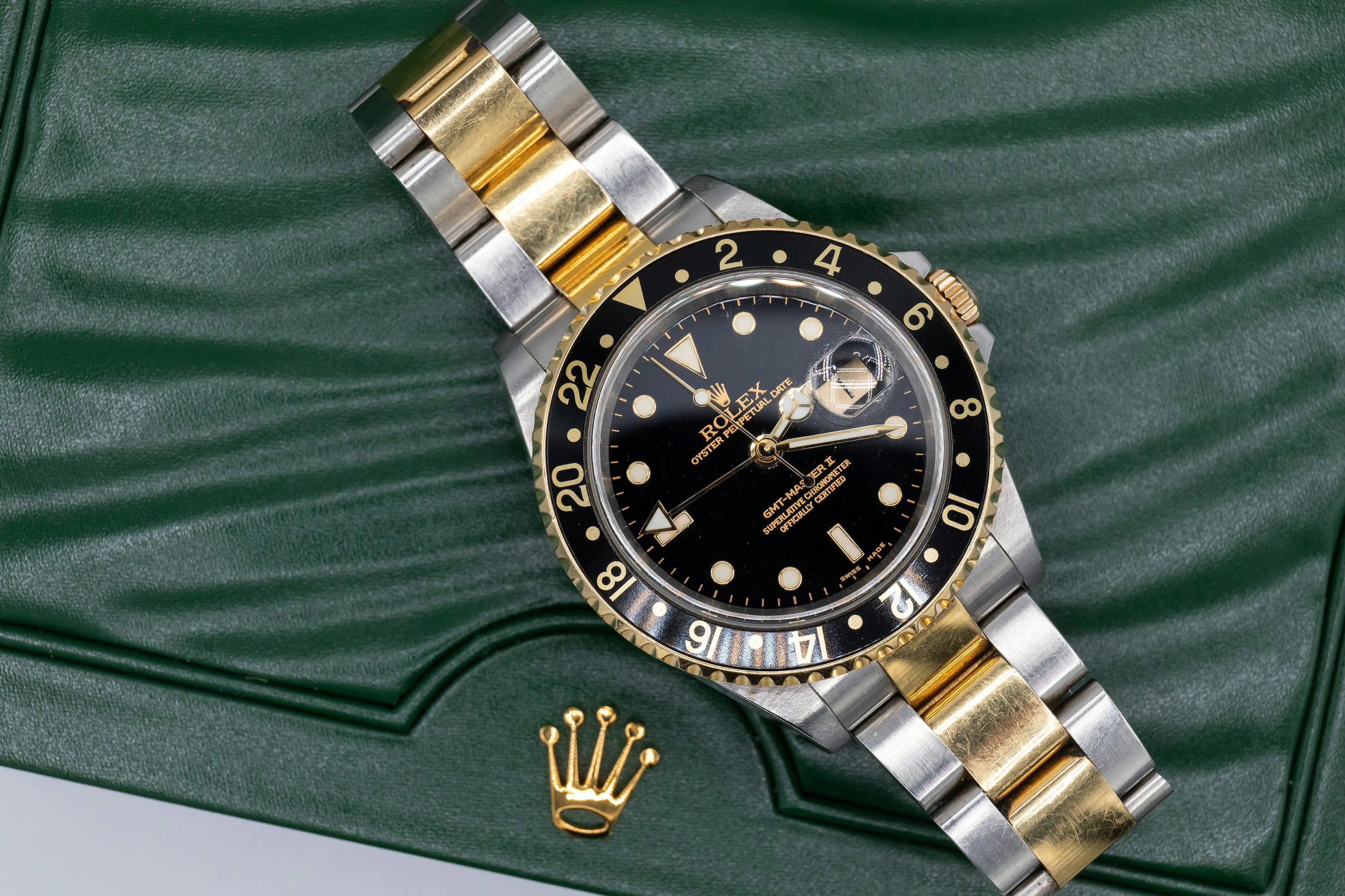 Rolex GMT-Master II 16713 40mm Yellow gold and Stainless steel Black 2