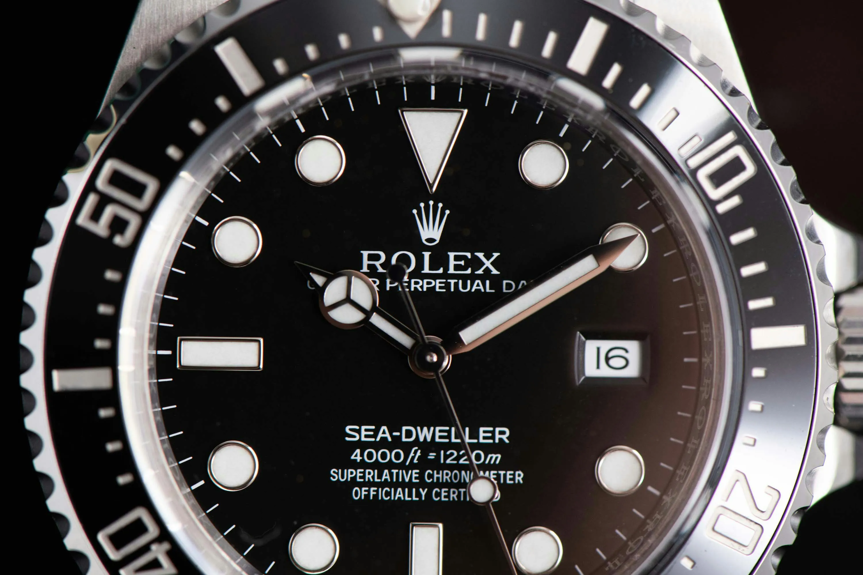 Rolex Sea-Dweller 116600 40mm Stainless steel Black 4