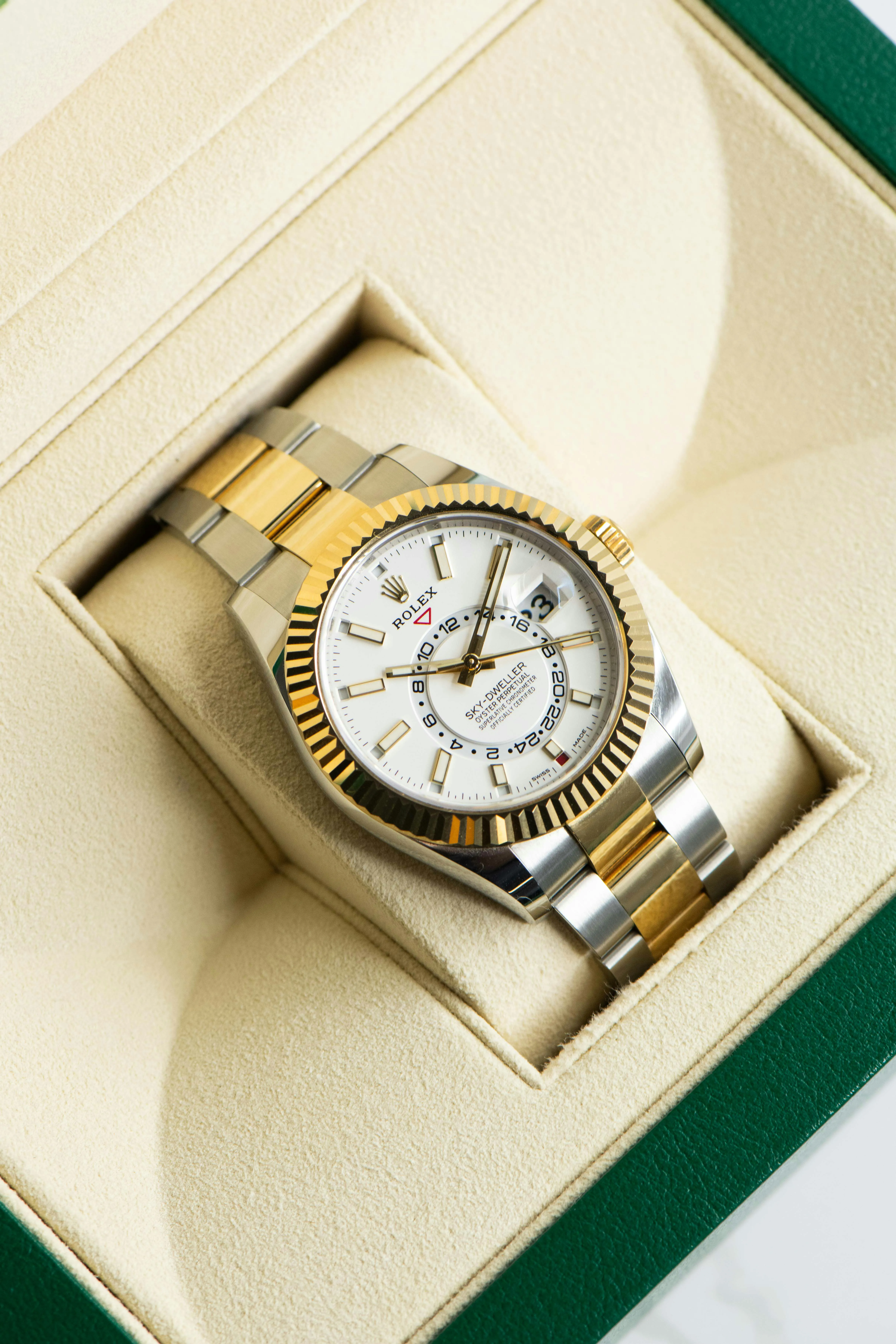 Rolex Sky-Dweller 362933 42mm Yellow gold and Stainless steel White 18