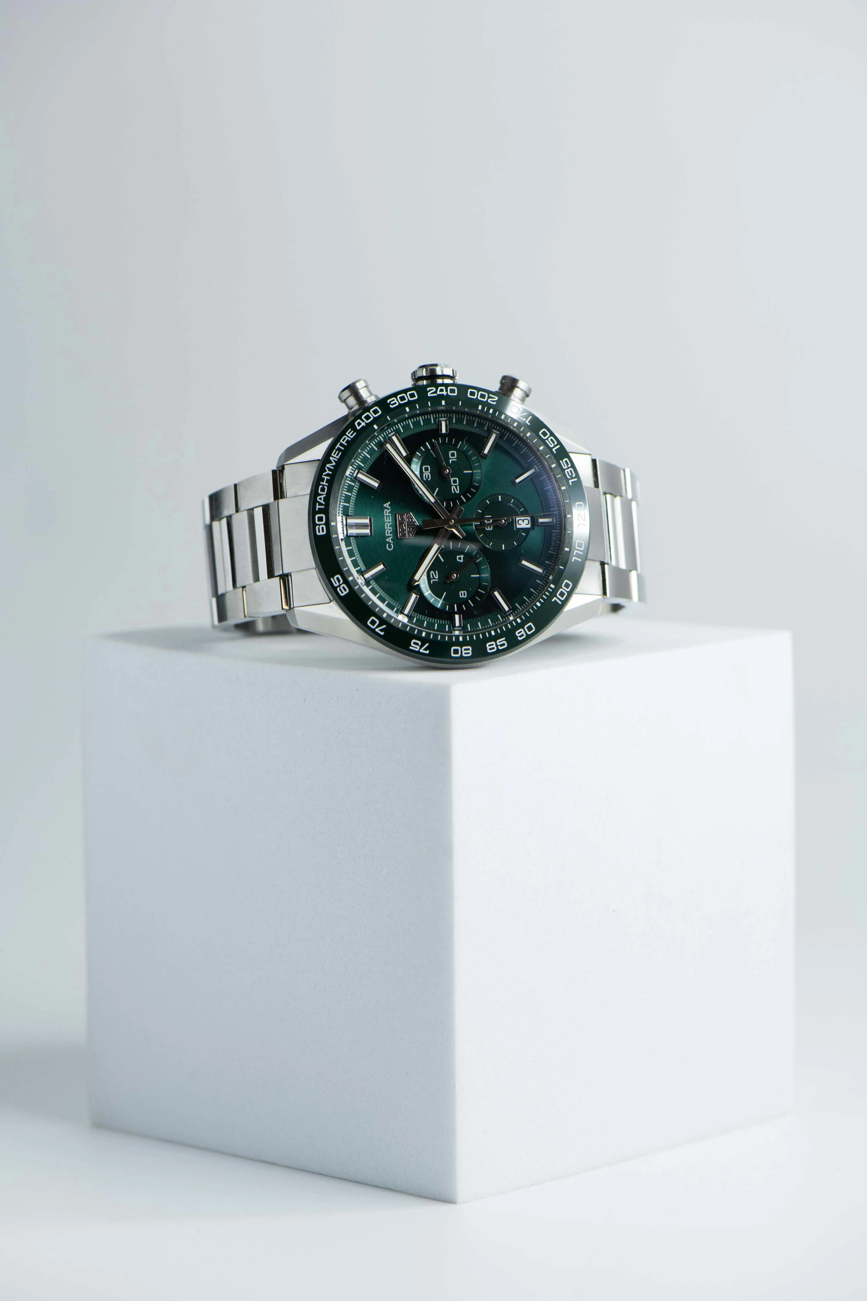 TAG Heuer Carrera CBN2A1N.BA0643 44mm Ceramic and Stainless steel Green 9