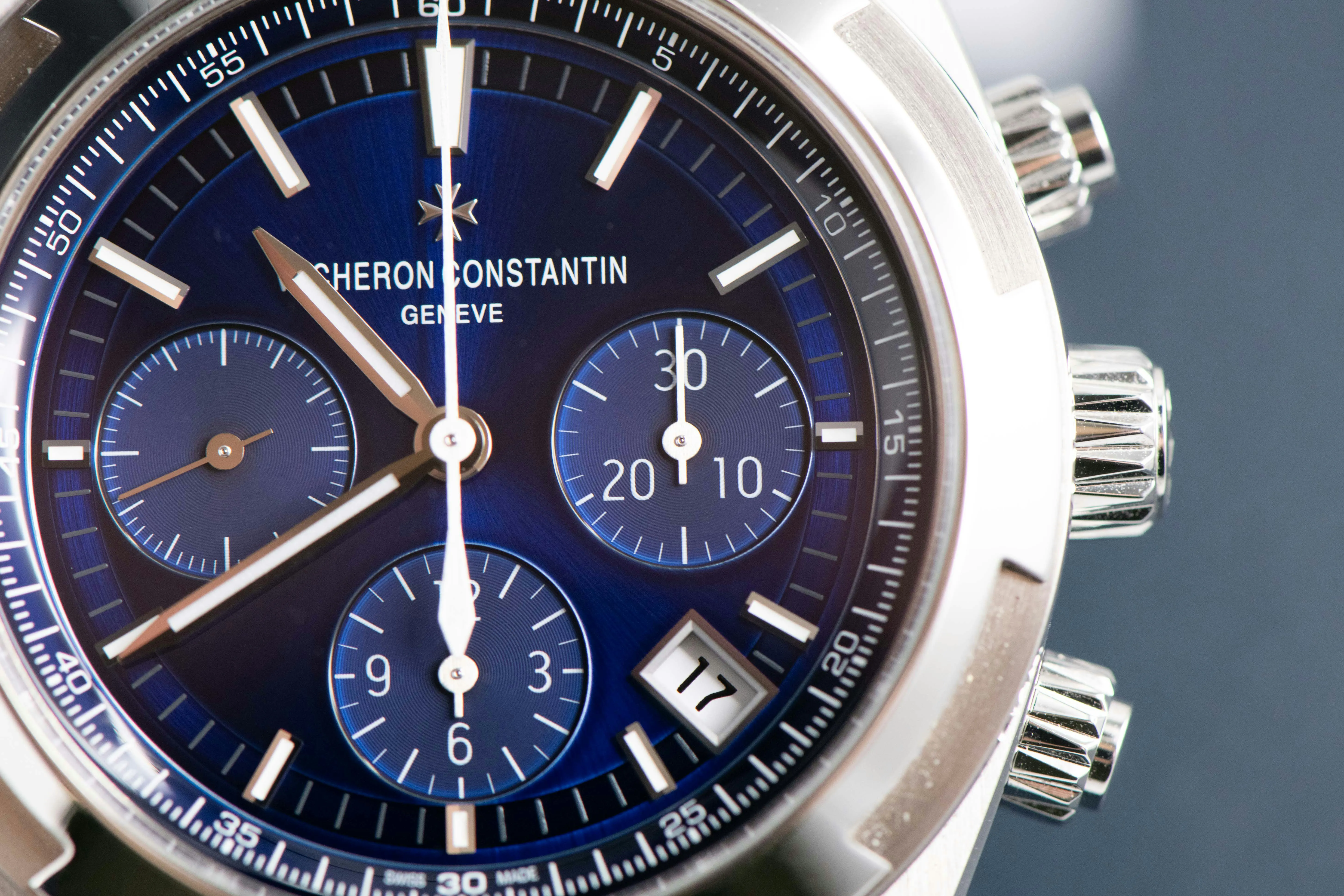 Vacheron Constantin Overseas Chronograph 5500V/110A-B148 42.5mm Stainless steel Blue 10