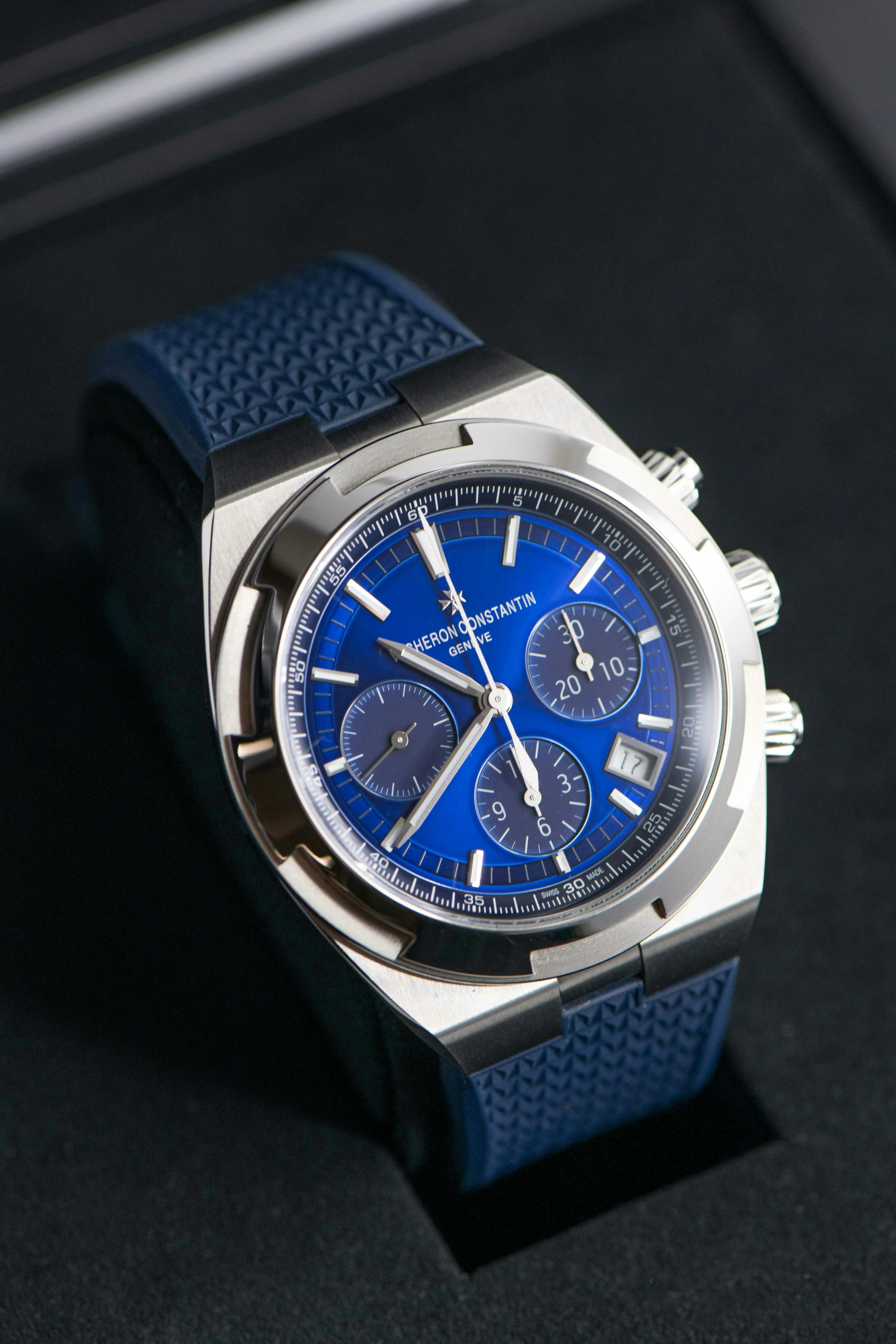 Vacheron Constantin Overseas Chronograph 5500V/110A-B148 42.5mm Stainless steel Blue 13