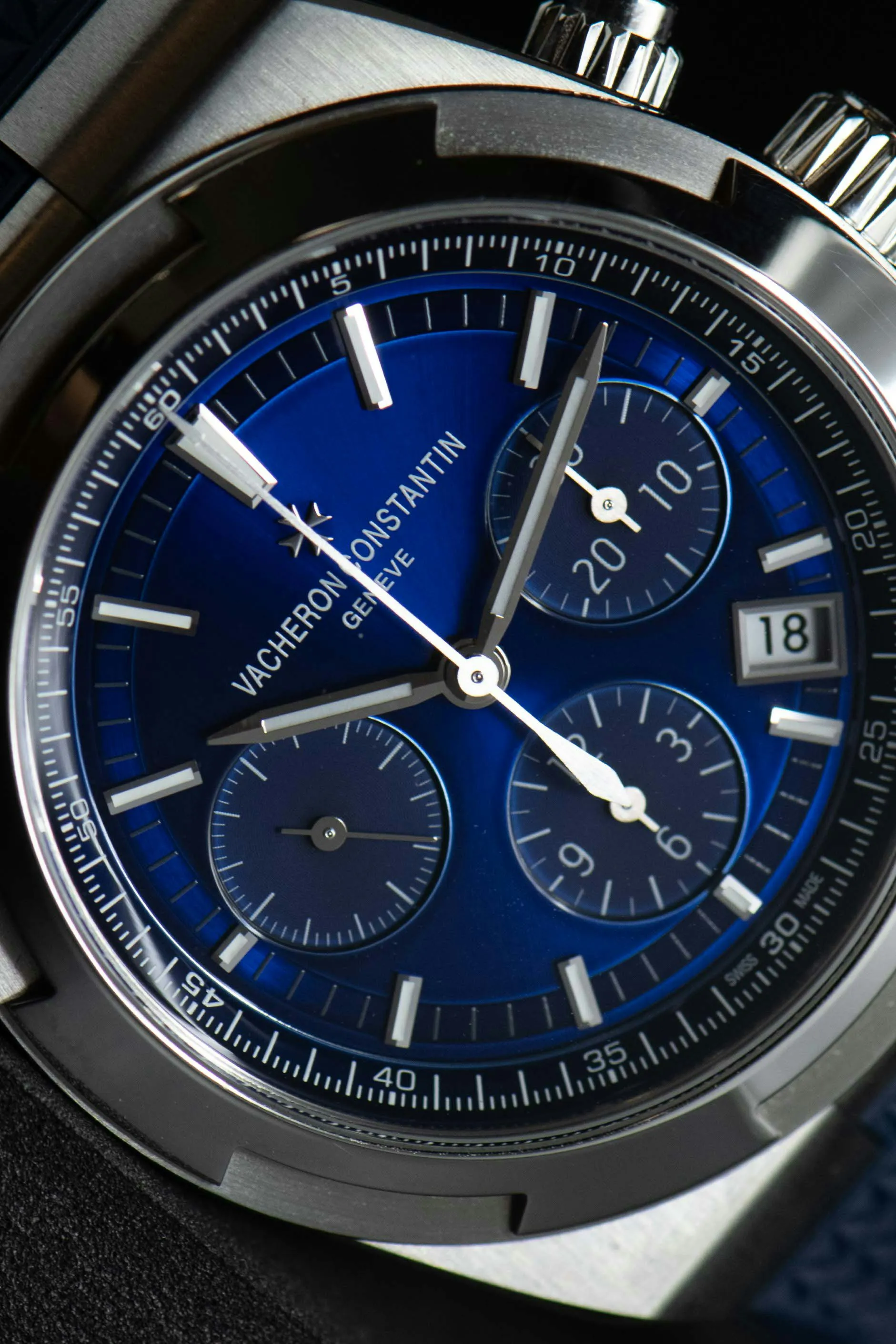 Vacheron Constantin Overseas Chronograph 5500V/110A-B148 42.5mm Stainless steel Blue 16