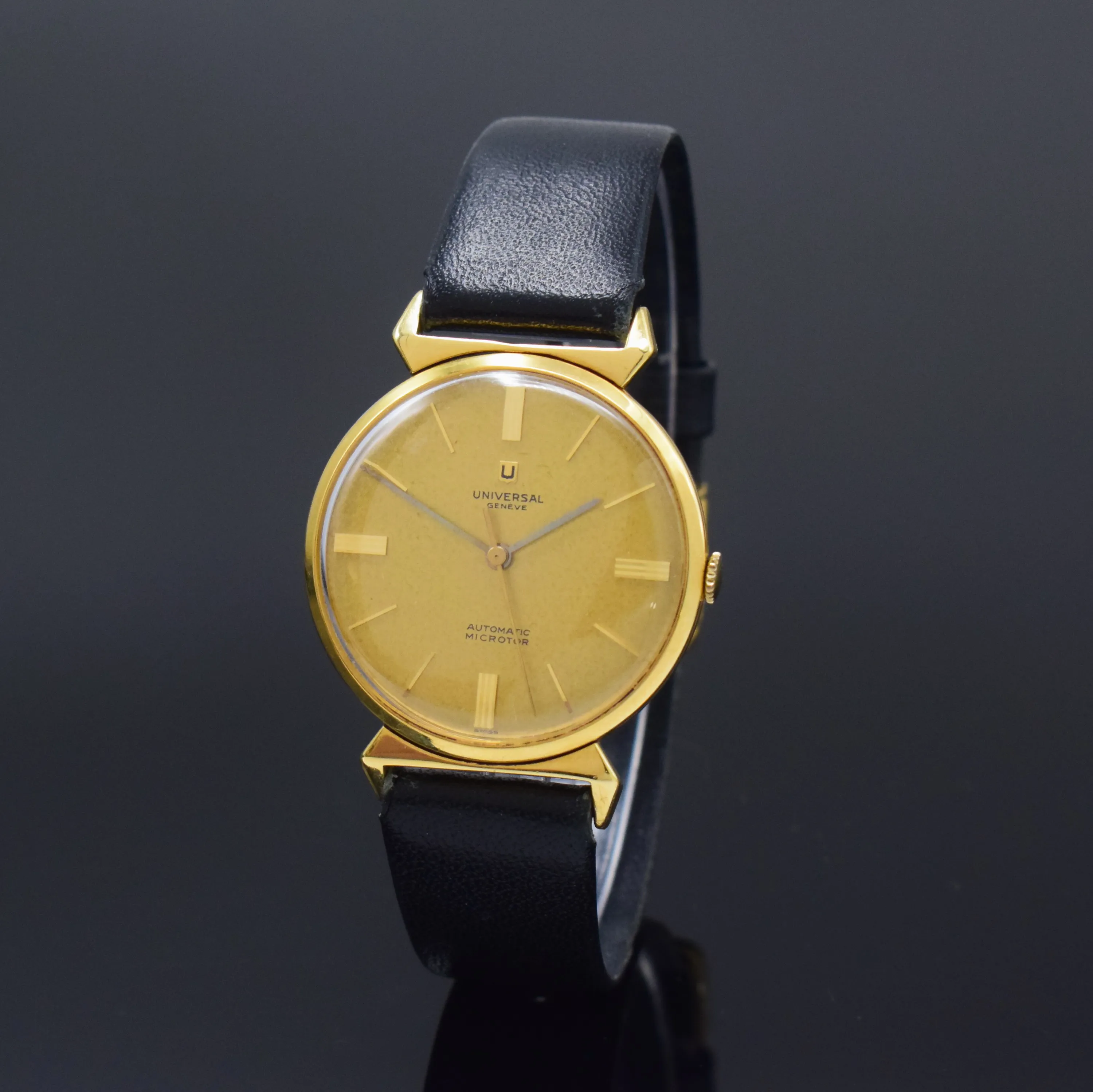 Universal Genève 10368.3 33mm Yellow gold Gilded