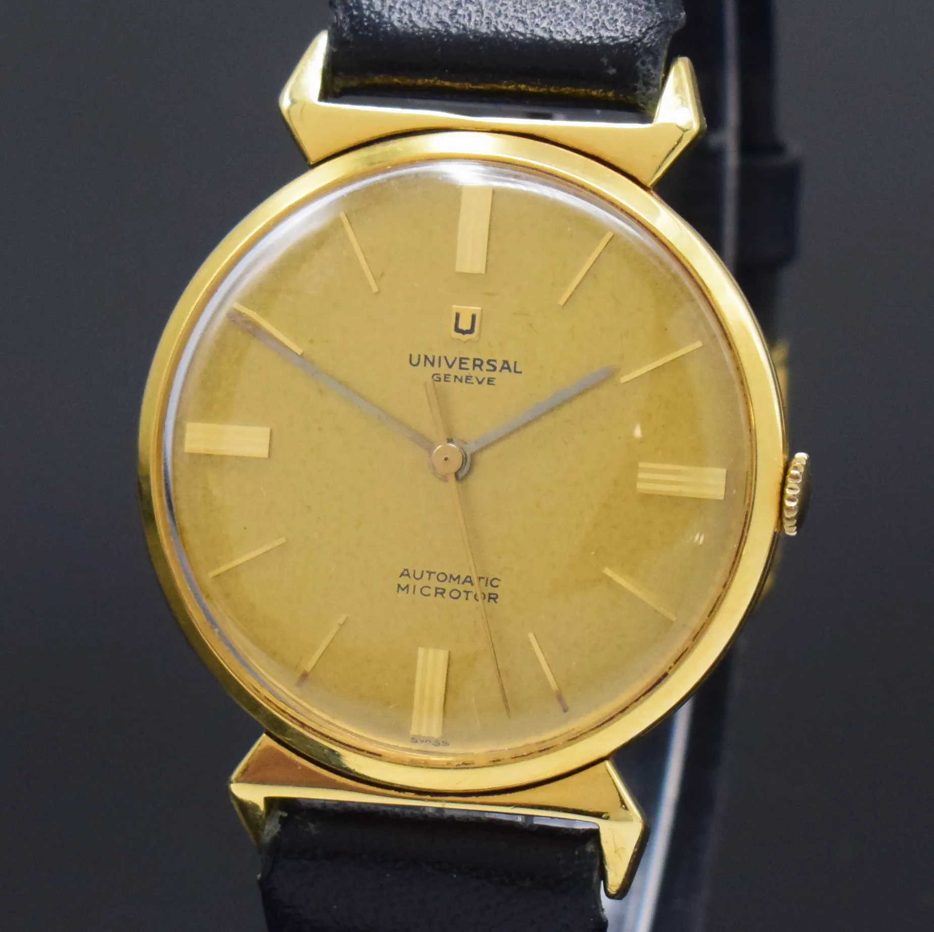 Universal Genève 10368.3 33mm Yellow gold Gilded 1