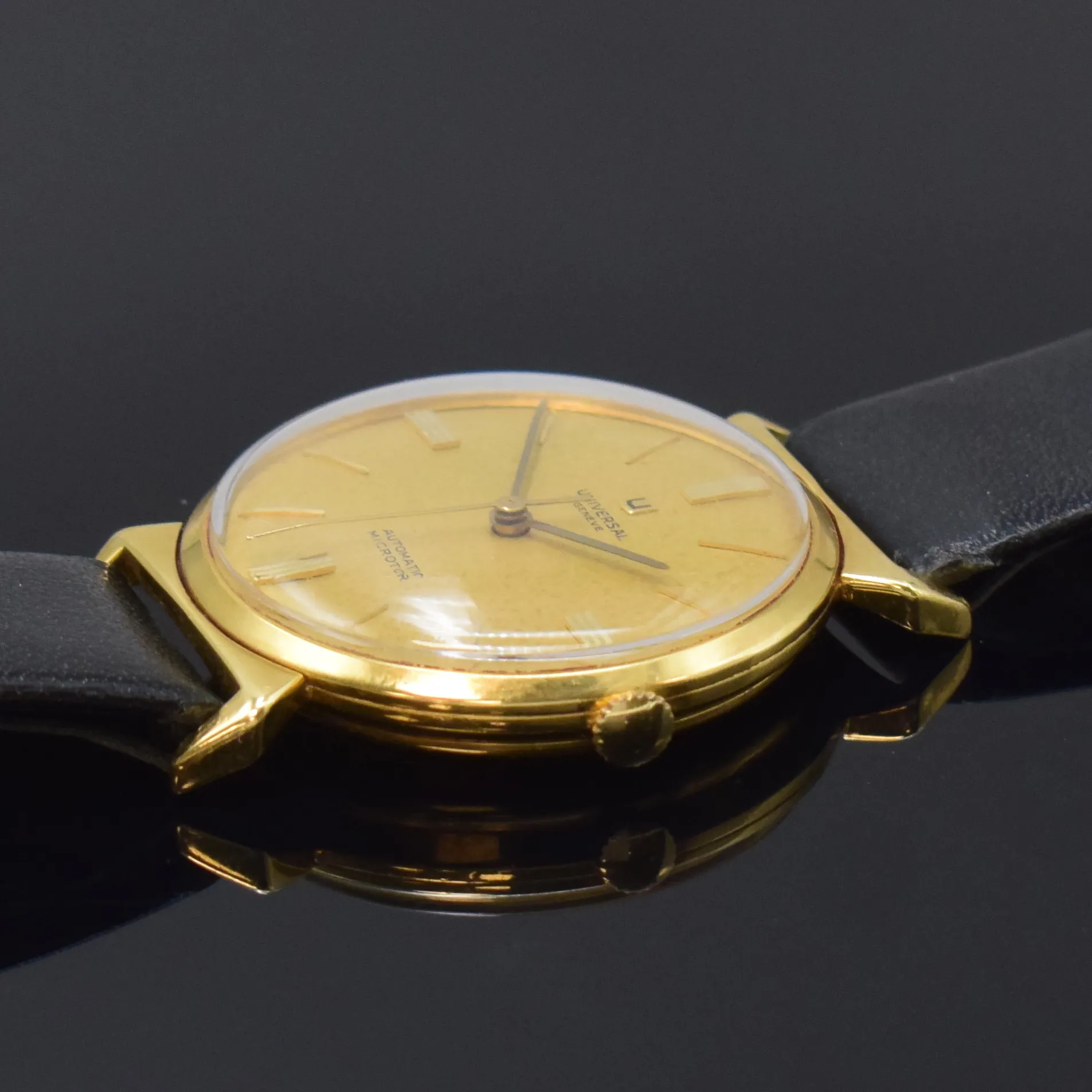 Universal Genève 10368.3 33mm Yellow gold Gilded 2