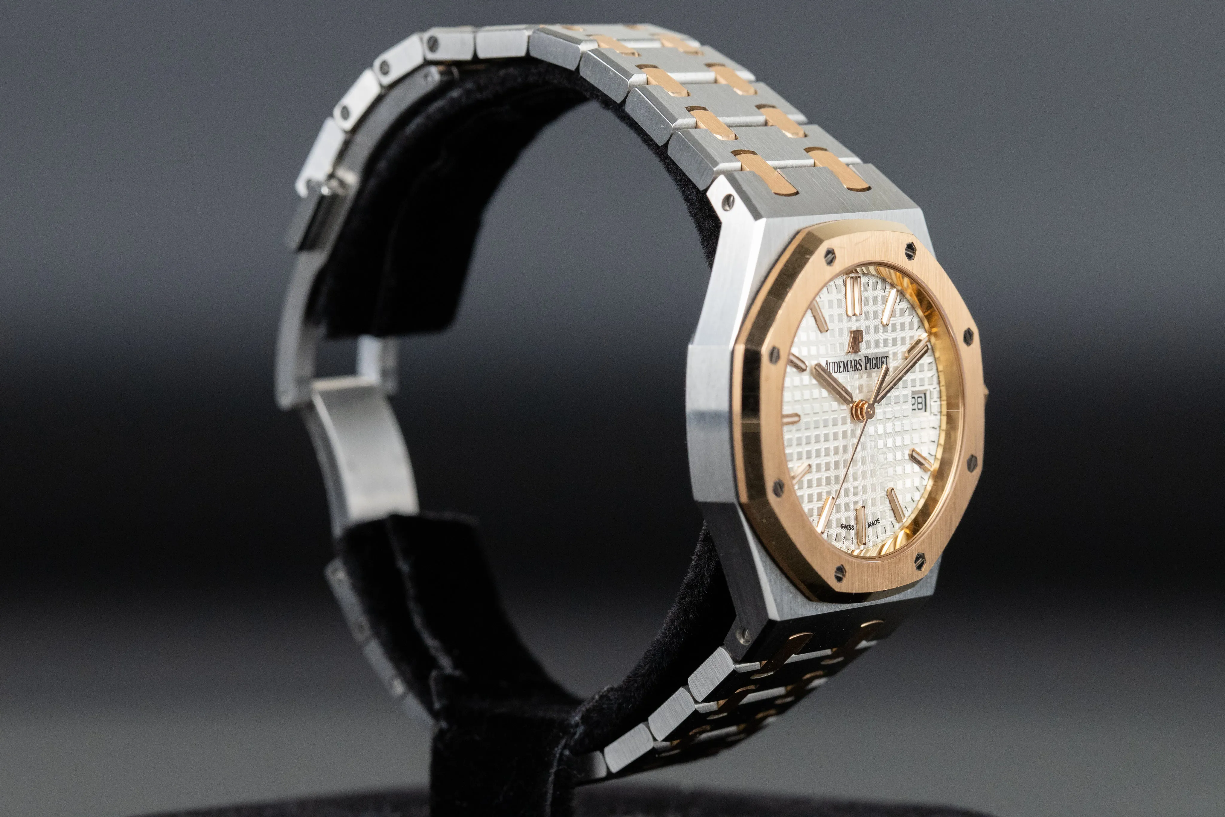 Audemars Piguet Royal Oak 77350SR 34mm Rose gold and Stainless steel White 2