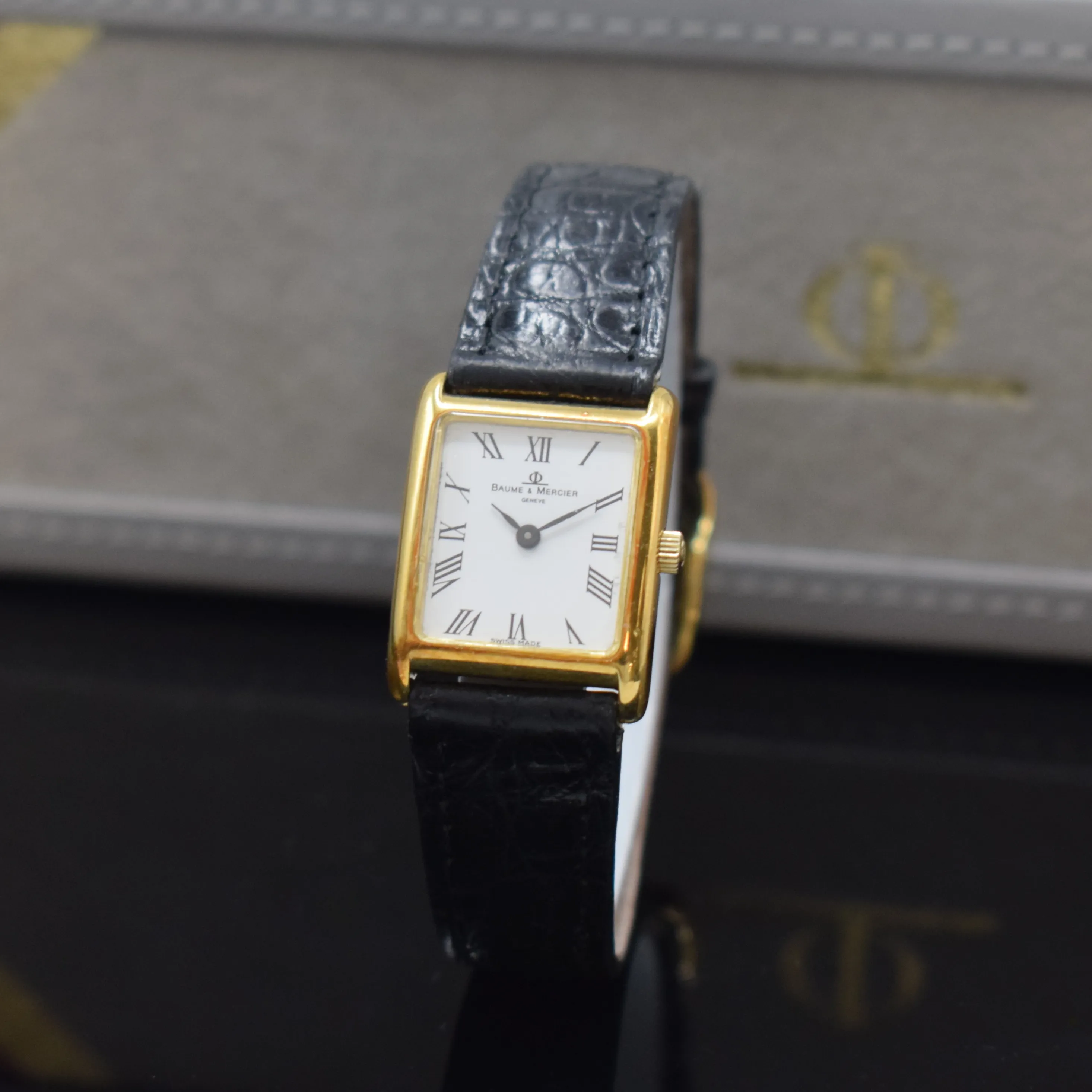 Baume & Mercier 19mm Yellow gold White