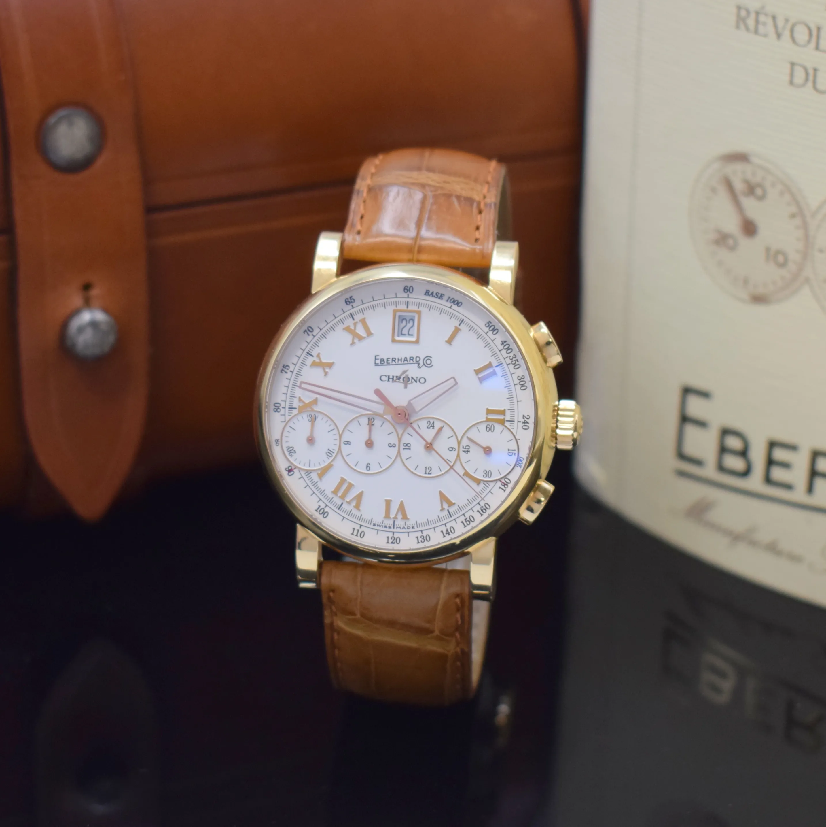 Eberhard & Co. 40mm Yellow gold White