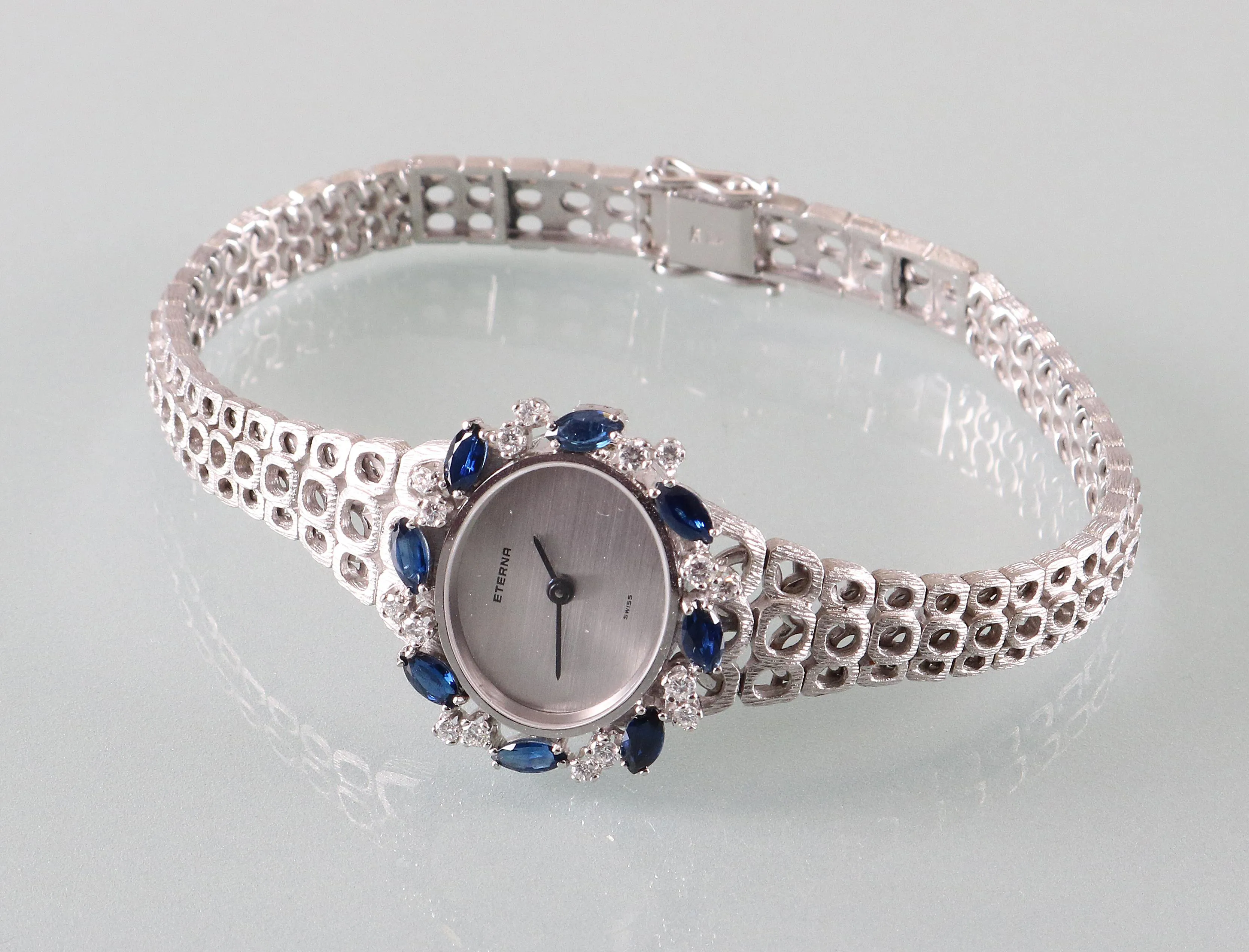 Eterna White gold and Diamond and Sapphire Silver