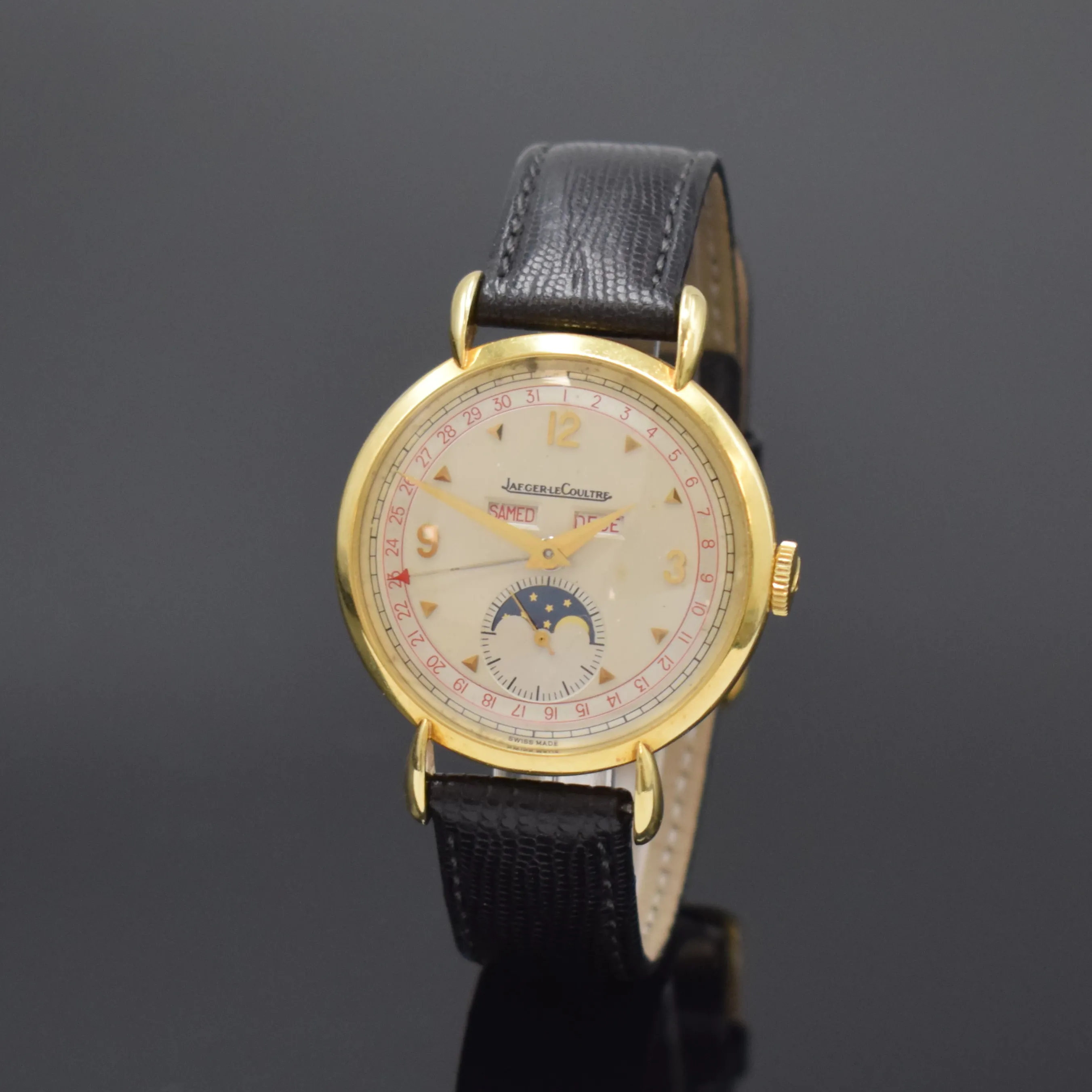 Jaeger-LeCoultre Triple Calendar 141.008.1 36mm Yellow gold Silver