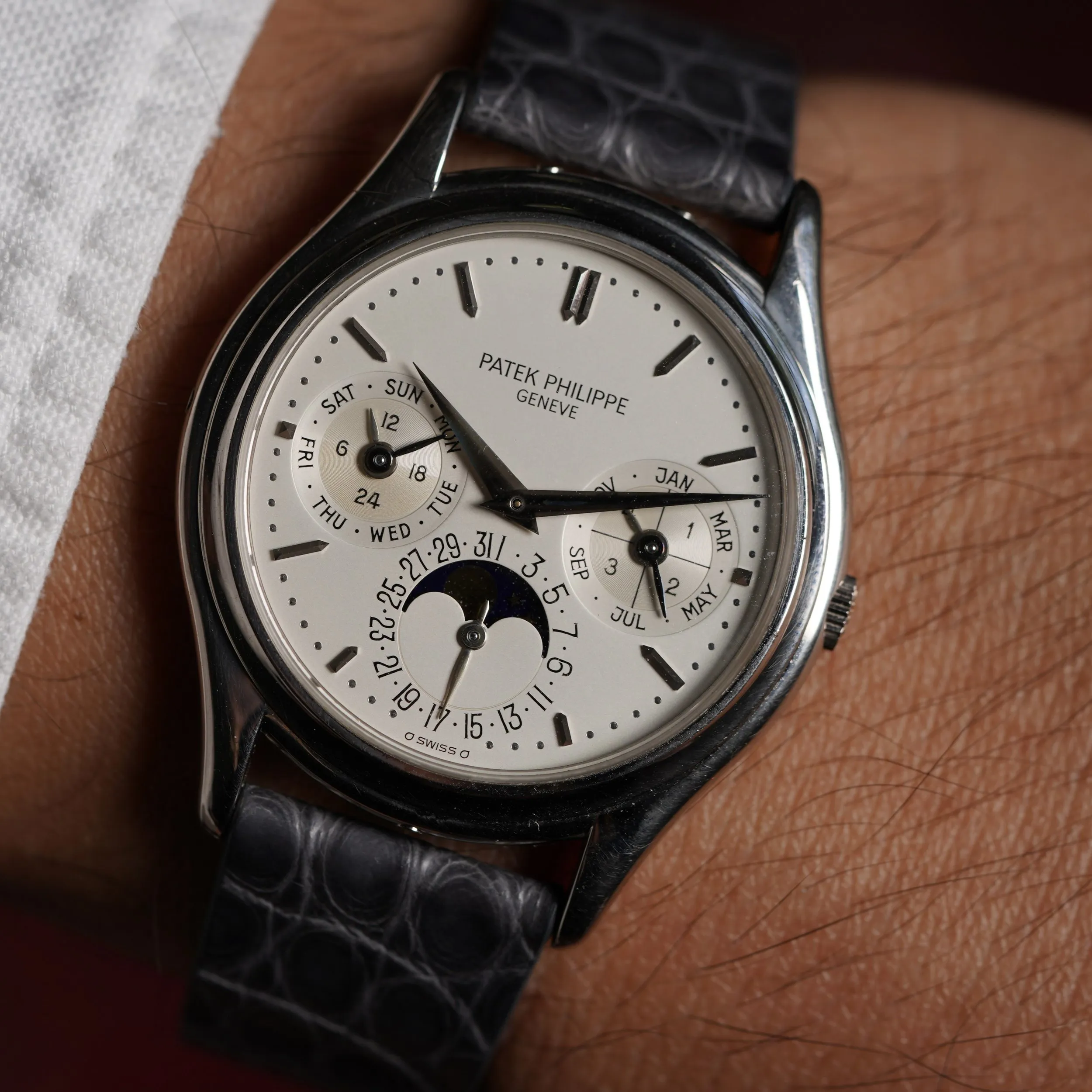 Patek Philippe Perpetual Calendar 3940G 36mm White gold