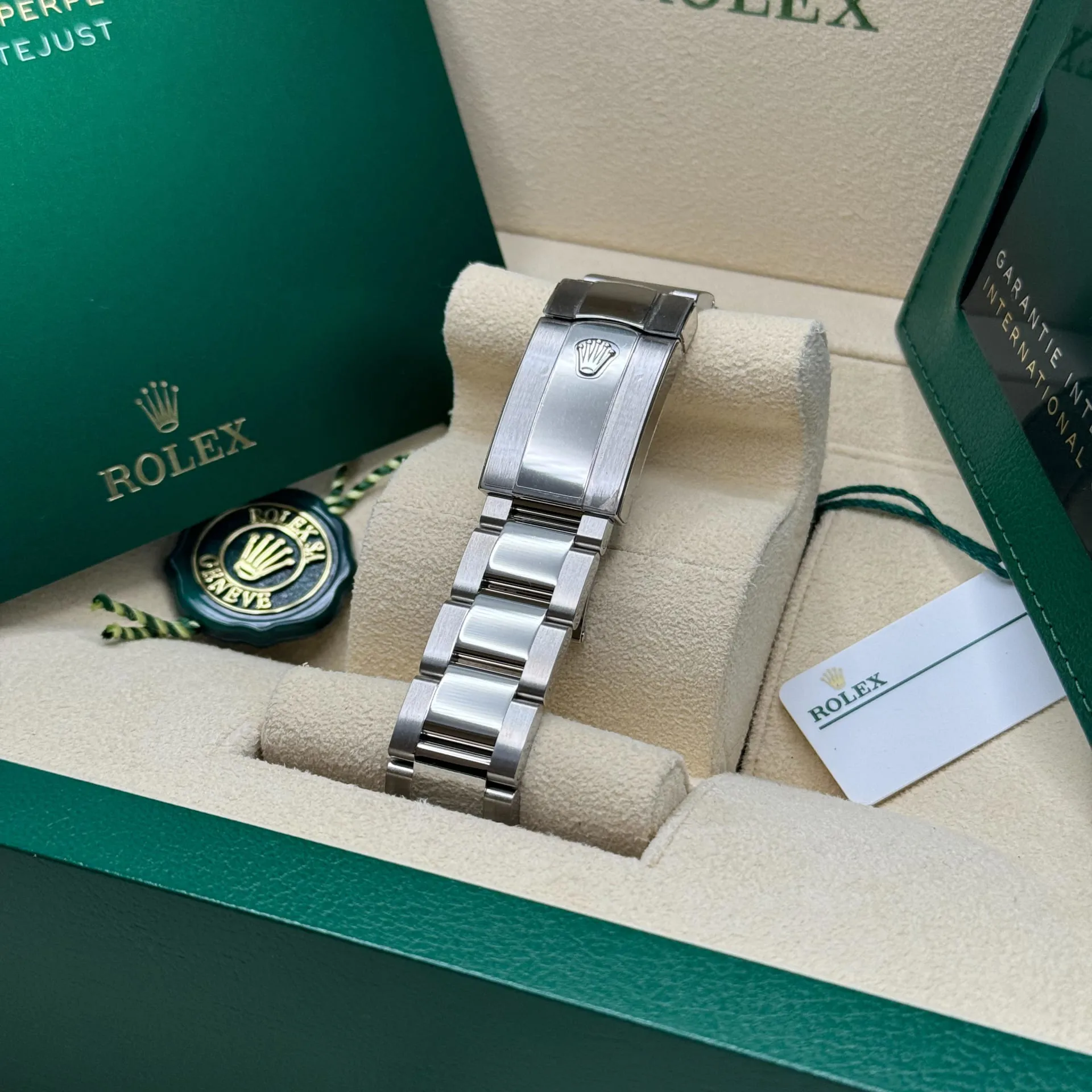 Rolex Datejust 41 126334-0021 41mm White gold and Oystersteel Gray 4