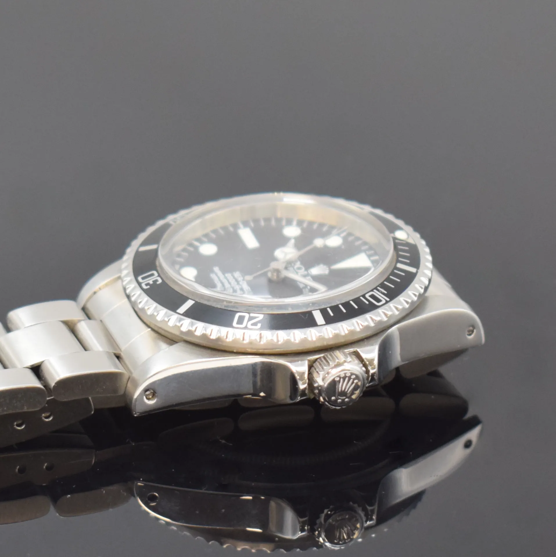 Rolex Sea-Dweller 1665 40mm Stainless steel Black 4