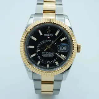 Rolex Sky-Dweller 326933-0002 Yellow gold Black