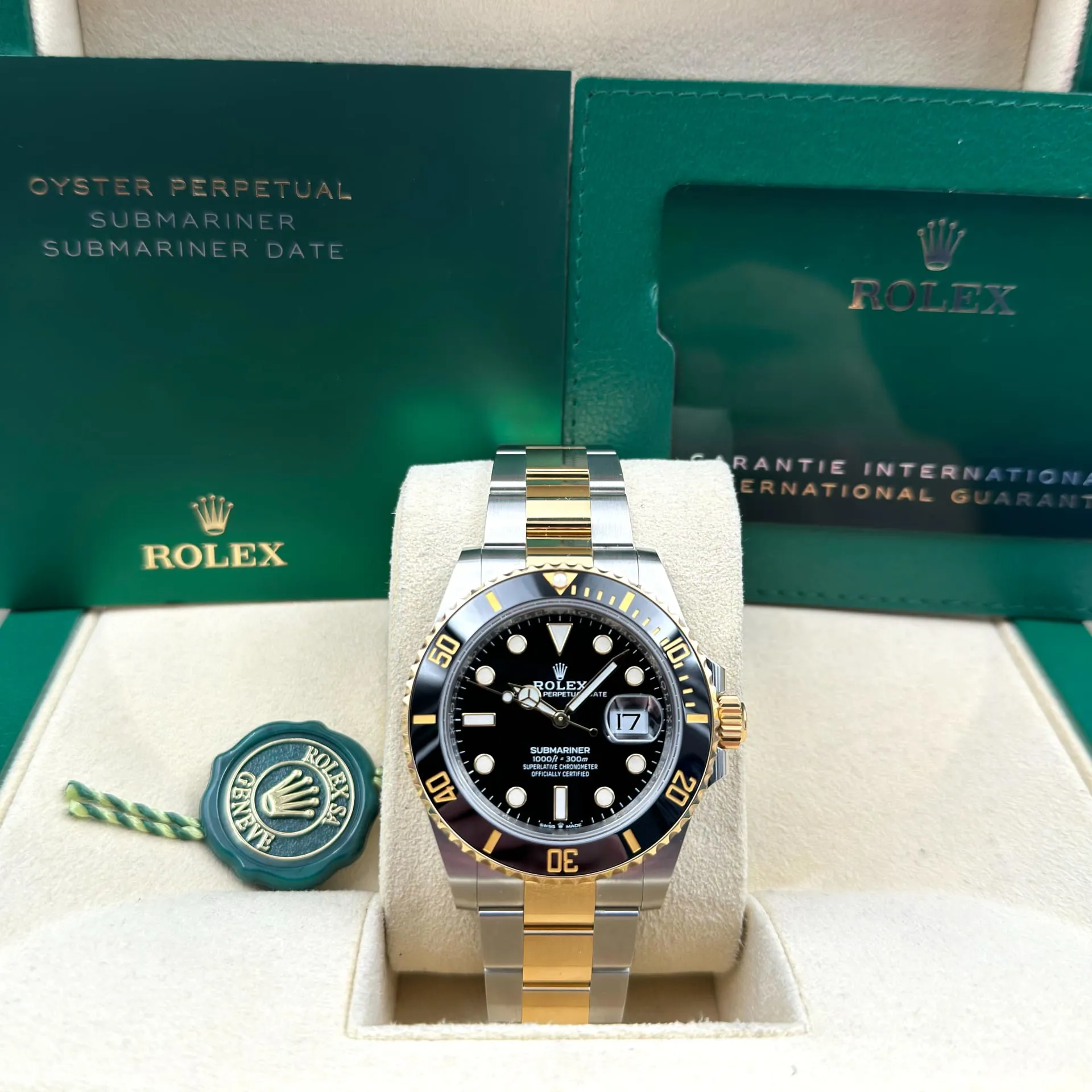 Rolex Submariner 126613LN-0002 41mm Yellow gold and Oystersteel Black 7