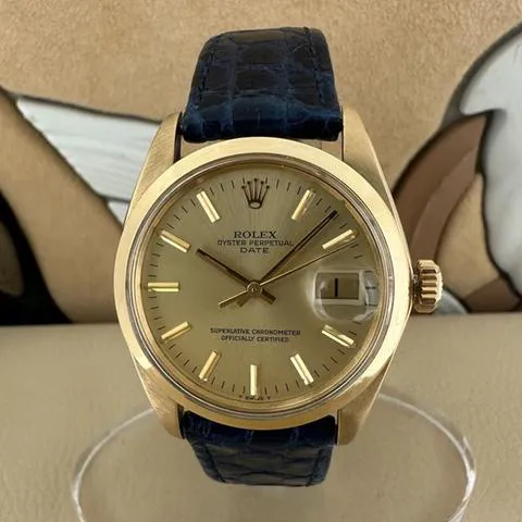 Rolex Oyster Perpetual Date 1500 34mm Yellow gold Champagne