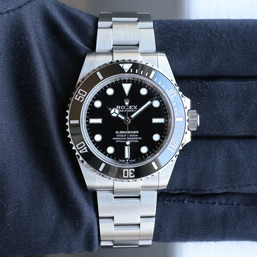 Rolex Submariner 124060-0001 41mm Oystersteel Black 14