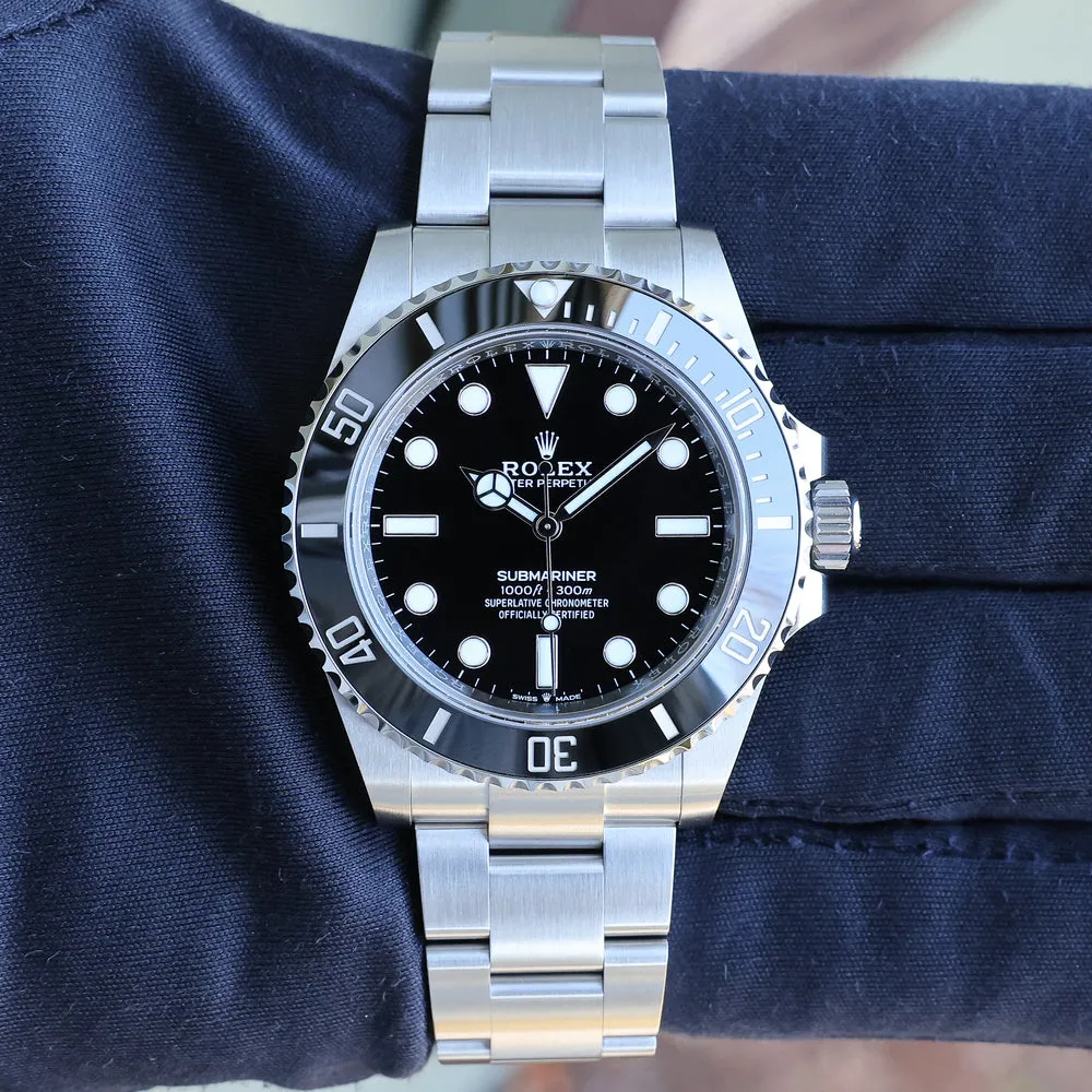 Rolex Submariner 124060-0001 41mm Oystersteel Black 15