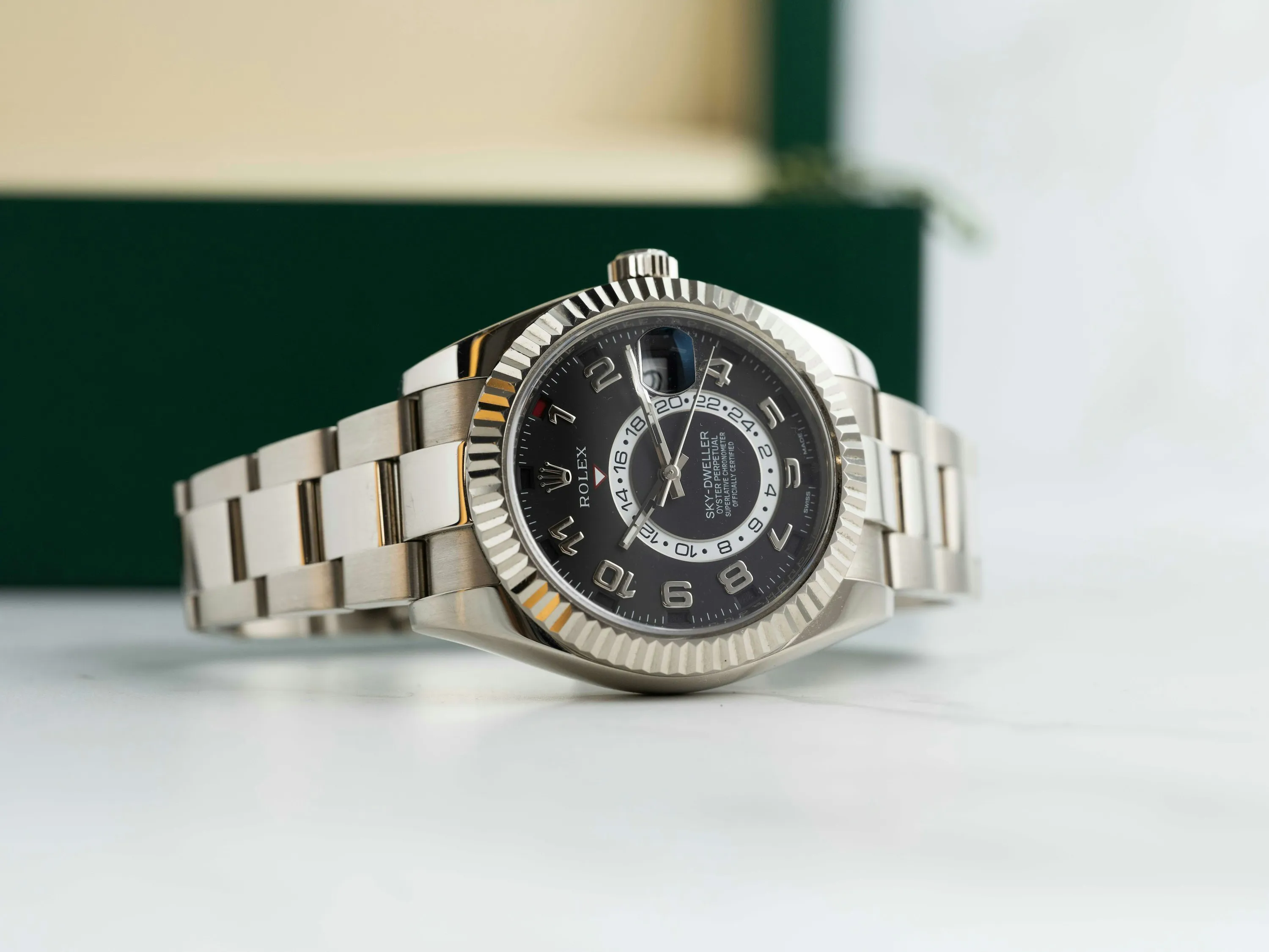 Rolex Sky-Dweller 326939 42mm White gold Black