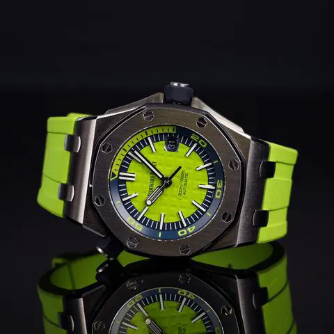 Audemars Piguet Royal Oak Offshore Diver 15710ST.OO.A038CA.01 42mm Stainless steel Green 9