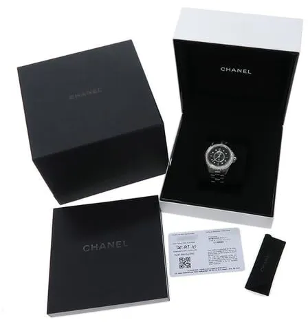 Chanel J12 H3108 33mm Black ceramic Black 8