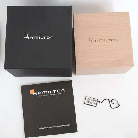 Hamilton Ventura H24555131 42mm Stainless steel Black 8