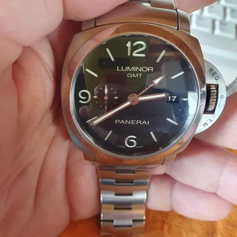 Panerai Luminor 1950 3 Days GMT Automa PAM 00329 44mm Stainless steel Black 8