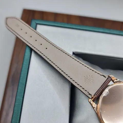 Patek Philippe Calatrava 5196R 37mm Rose gold Silver 5