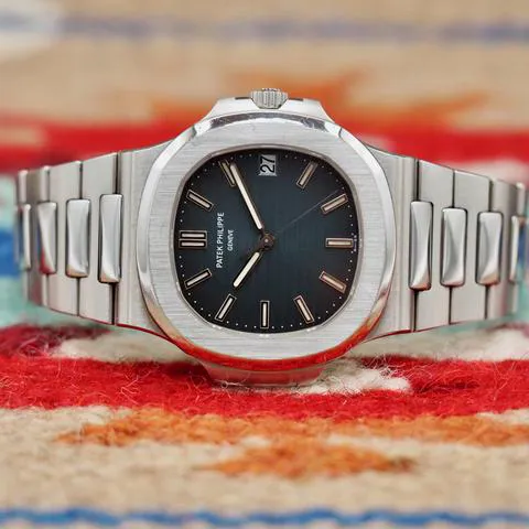 Patek Philippe Nautilus 5711/1A-001 40mm Stainless steel Blue 10