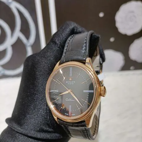 Rolex Cellini 50505 39mm Rose gold Black 2