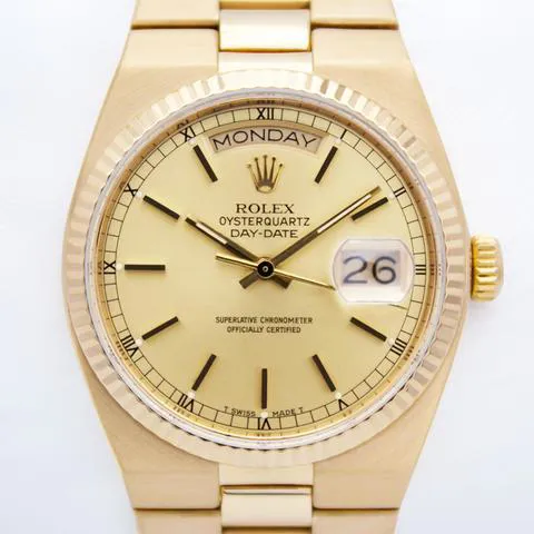 Rolex Day-Date Oysterquartz 19018 36mm Yellow gold Gold