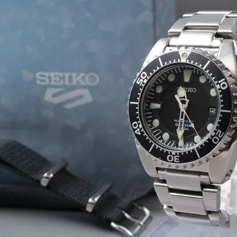 Seiko Kinetic SBCZ011 43mm Stainless steel Black