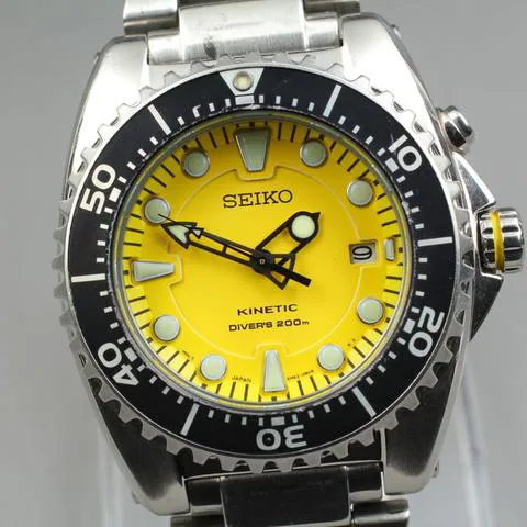 Seiko Kinetic 42mm Stainless steel Yellow