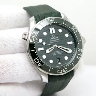 Omega Seamaster Diver 300M 210.30.42.20.10.001 Stainless steel Green