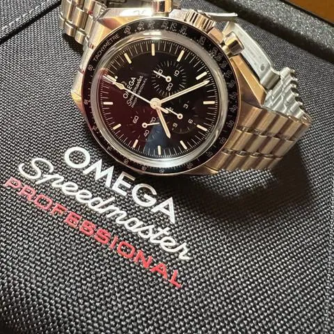 Omega Speedmaster Moon watch 310.30.42.50.01.002 42mm Stainless steel Black