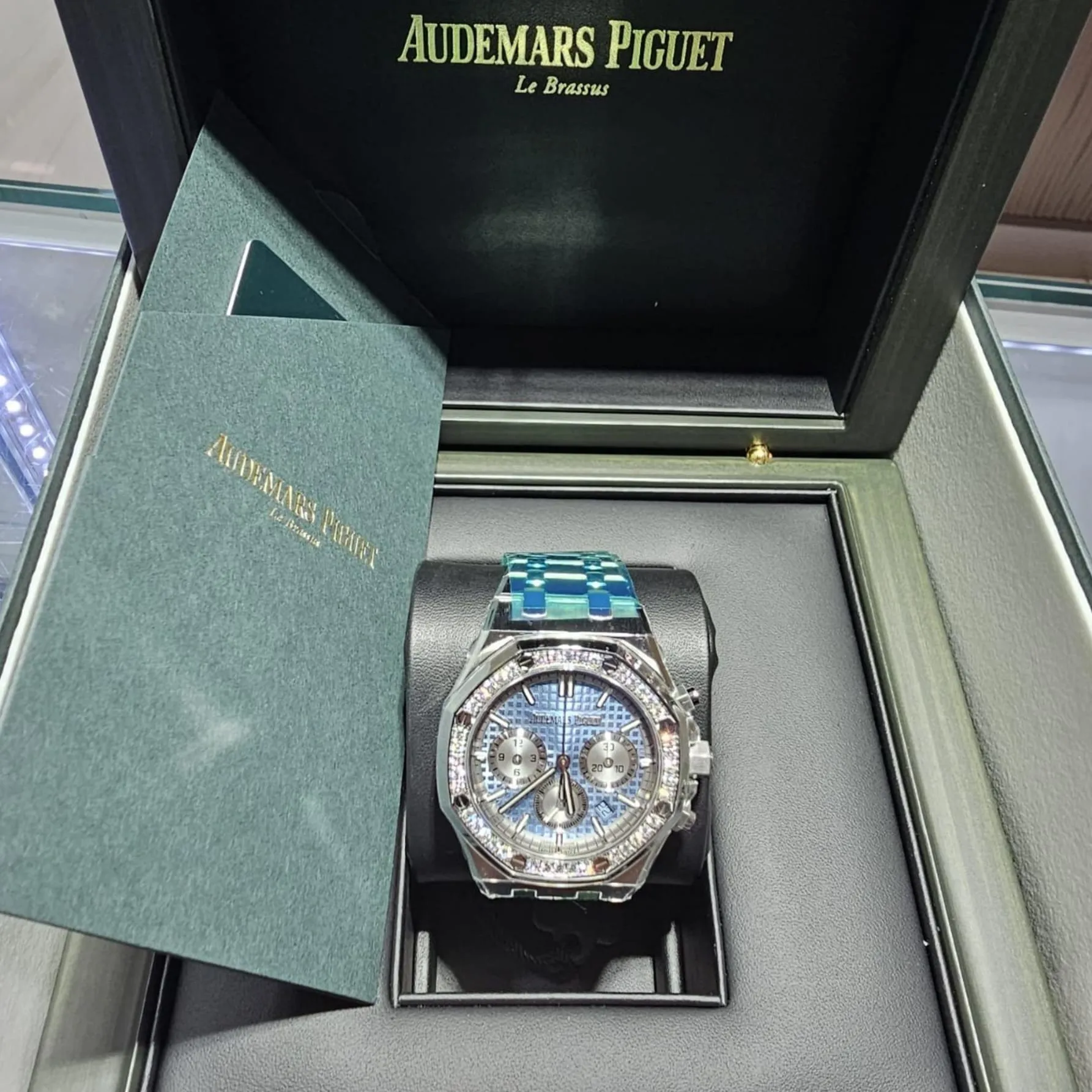 Audemars Piguet Royal Oak 26715ST.ZZ.1356ST.01 38mm Stainless steel Light blue