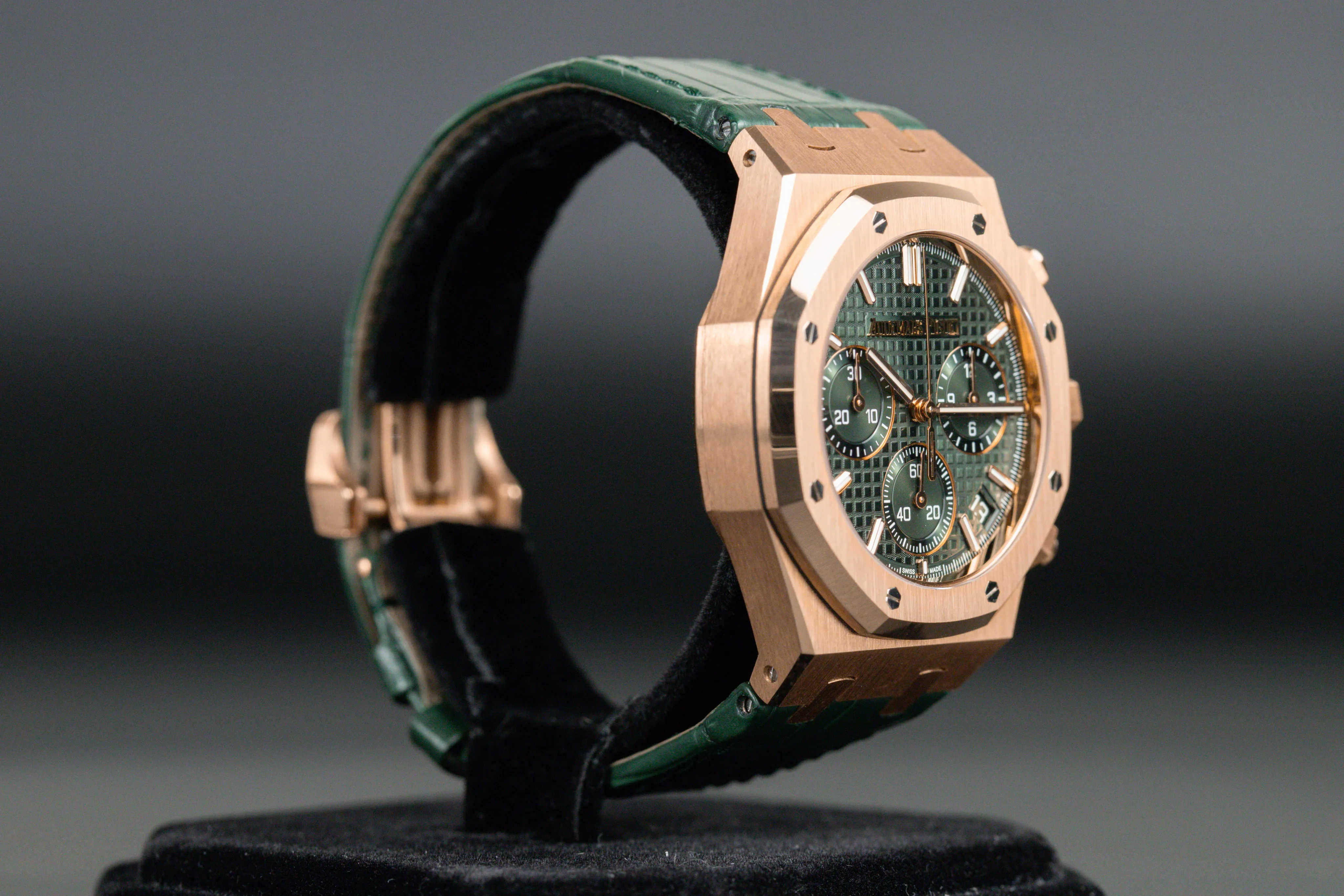 Audemars Piguet Royal Oak 26240OR 41mm Rose gold Green 2